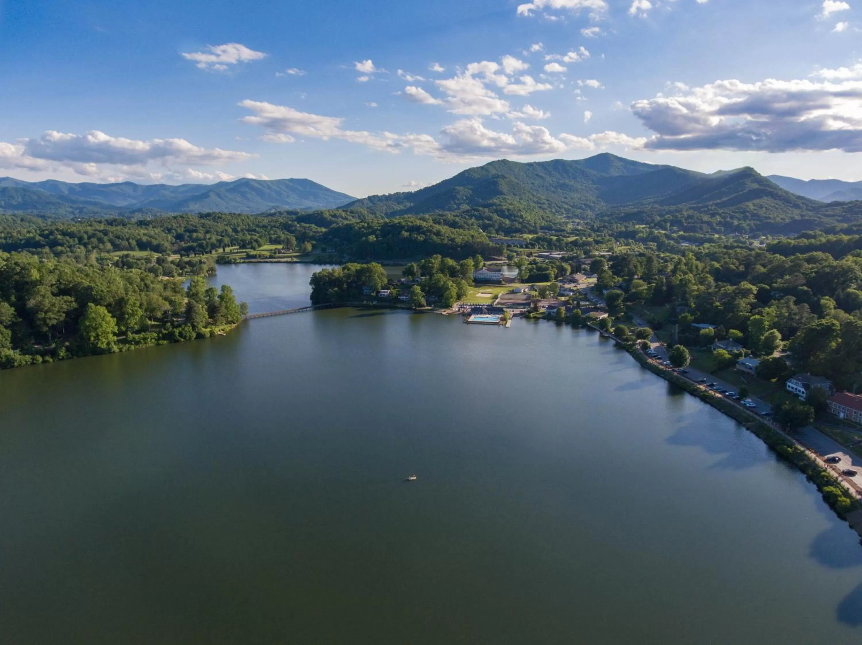 Natural landscape in The Terrace Hotel at Lake Junaluska