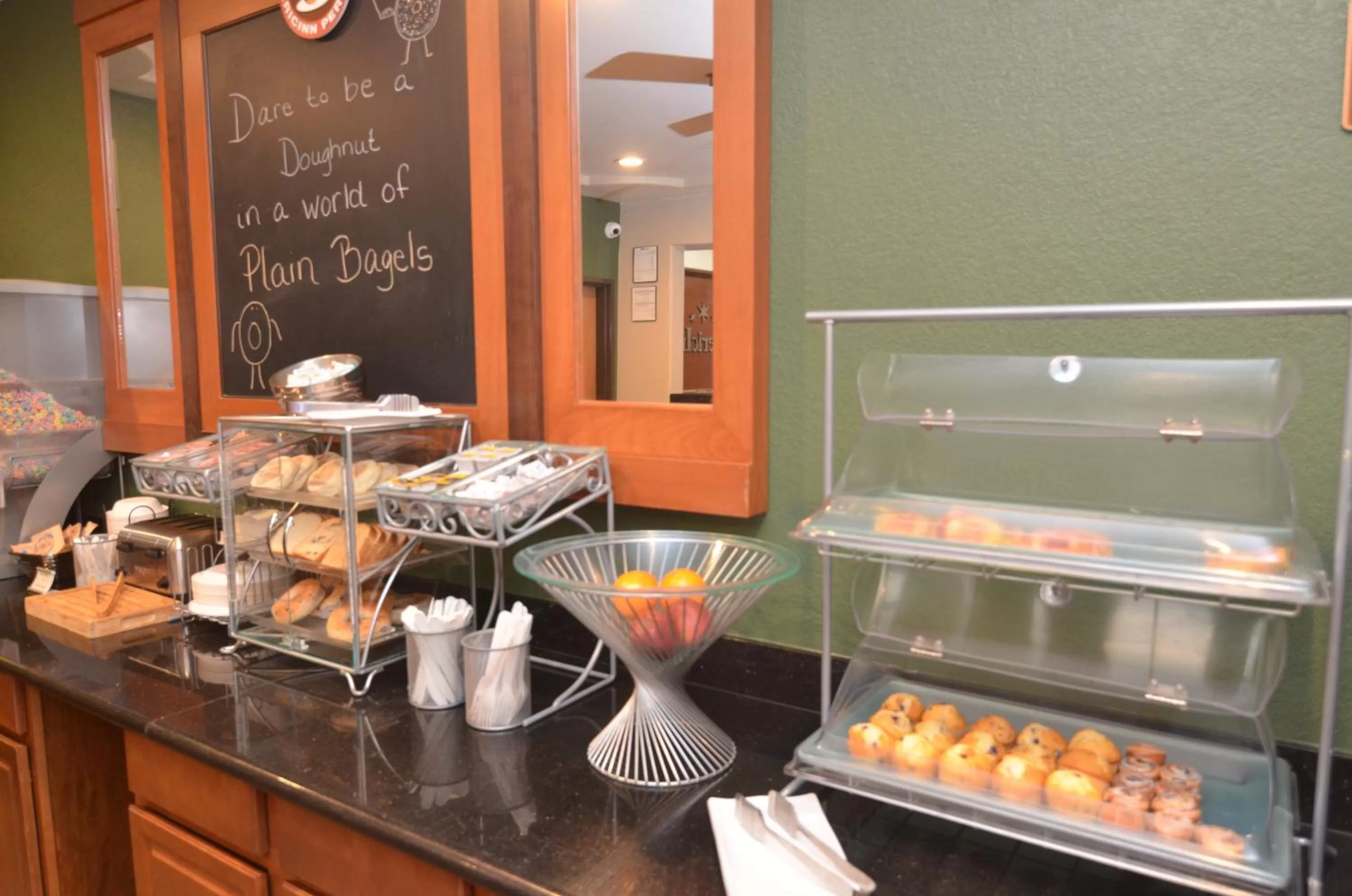 Continental breakfast in AmericInn by Wyndham Des Moines Airport