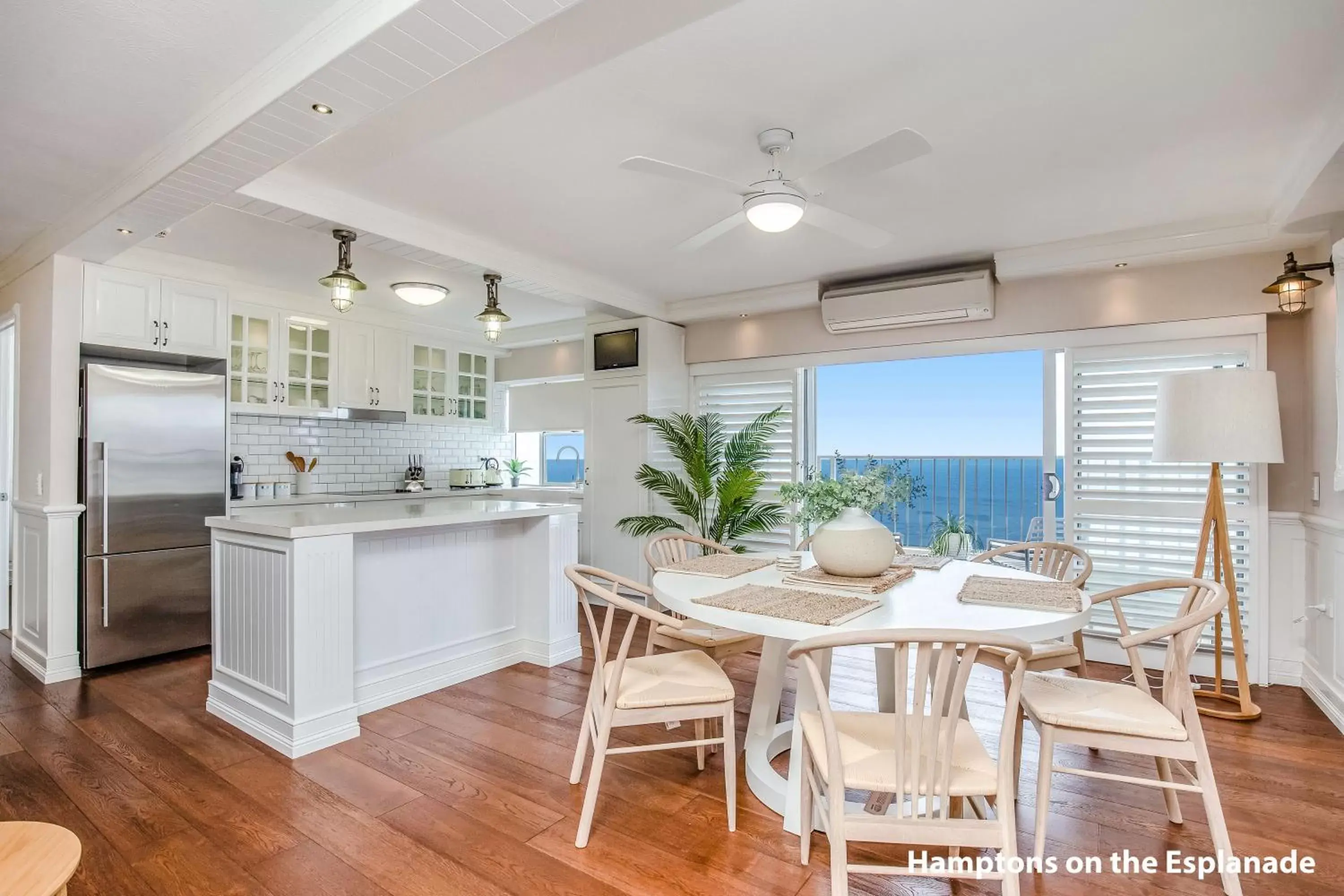 Dining Area in Pacific Plaza Apartments