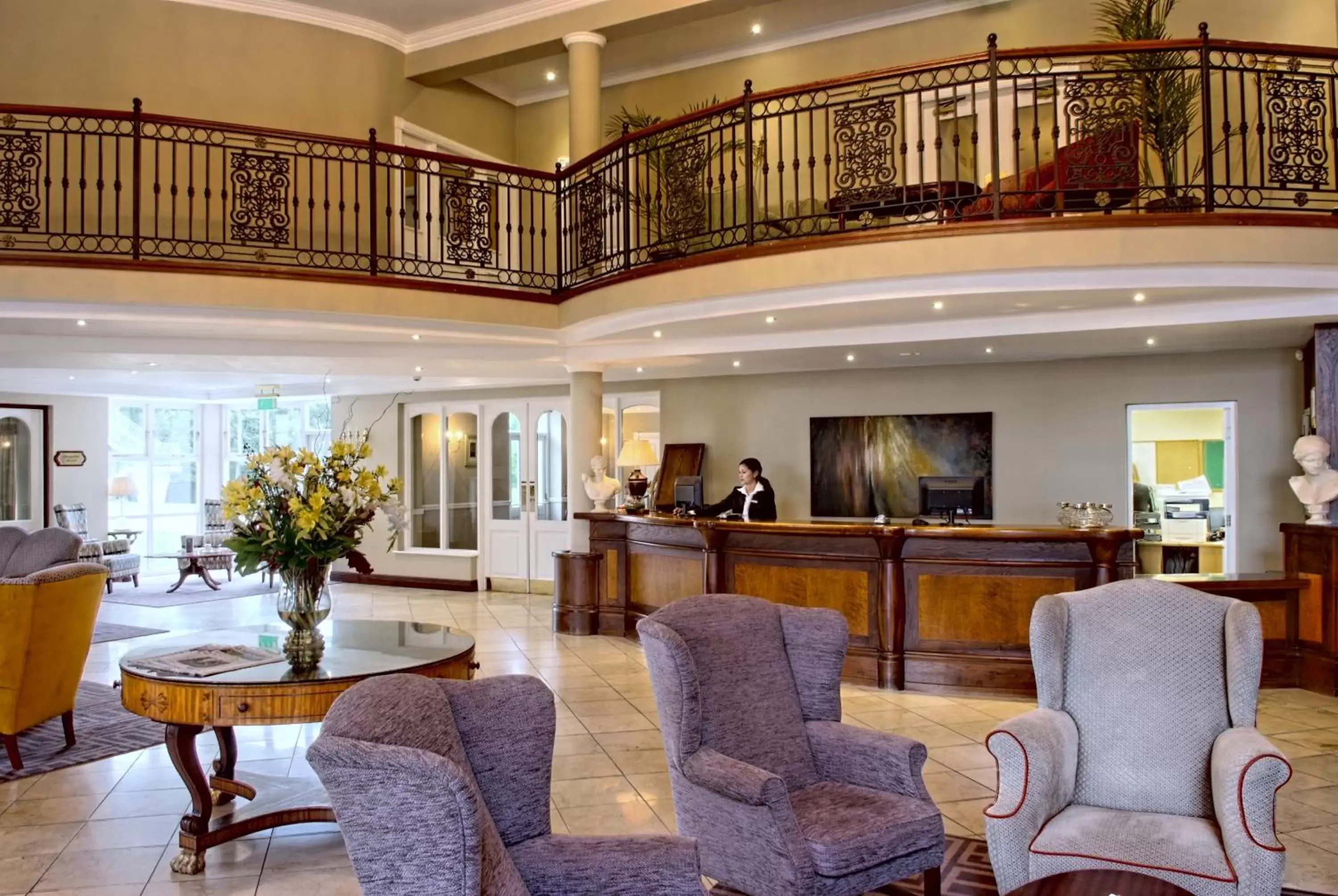 Lobby or reception, Seating Area in Hotel Woodstock Ennis