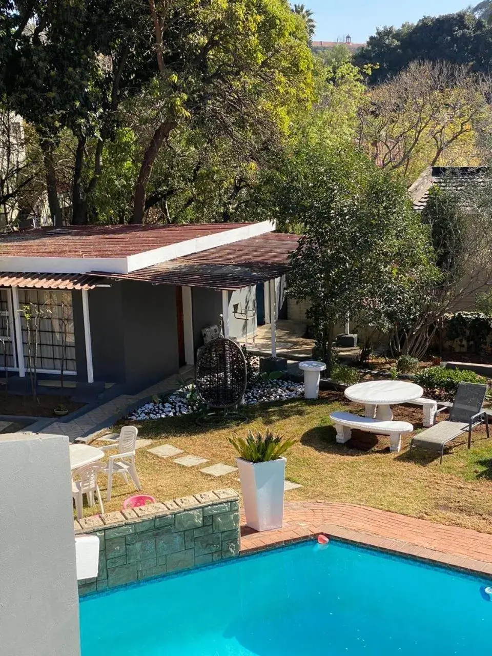 Garden view, Swimming Pool in Marion Lodge