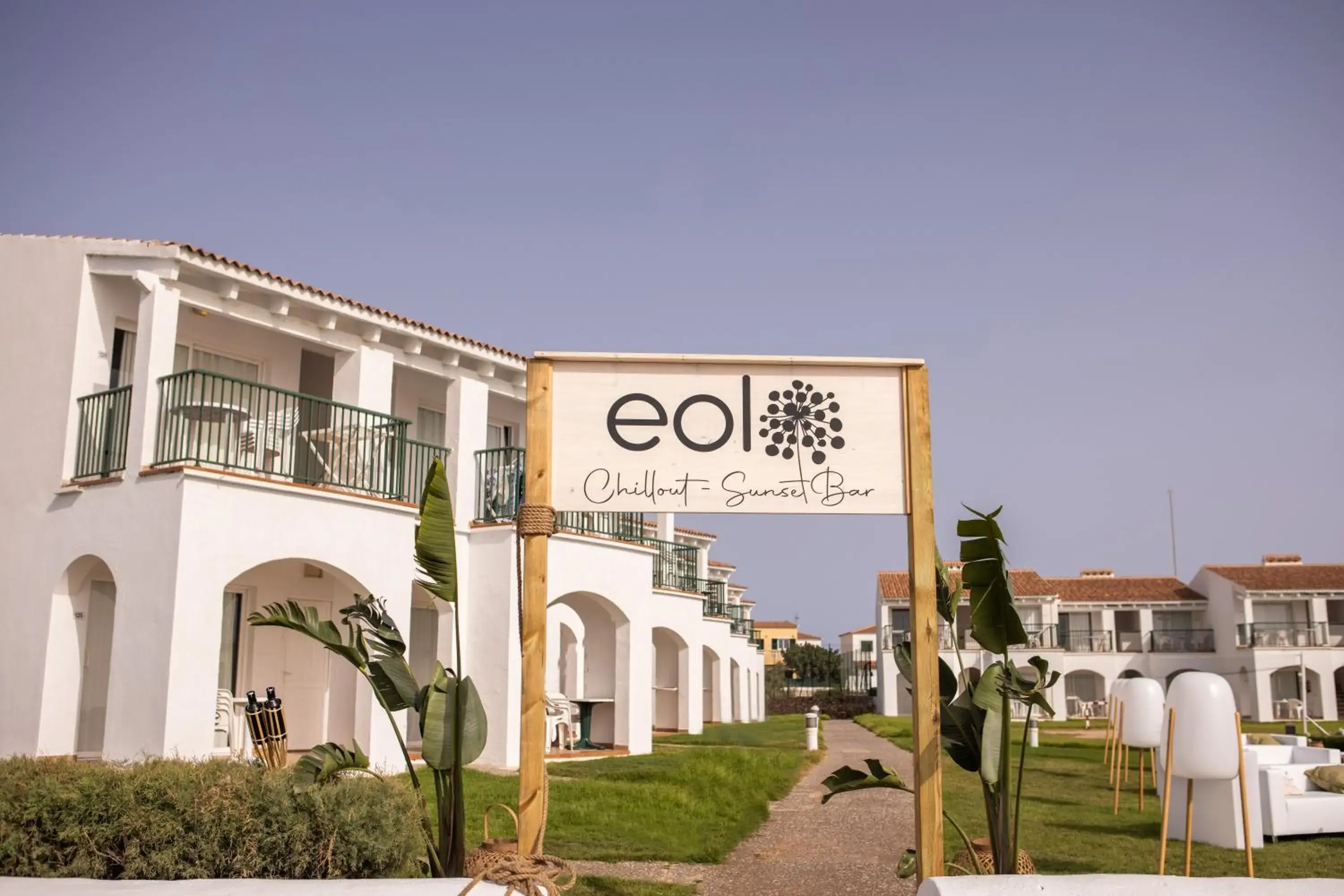 Lounge or bar, Property Building in RV Hotel Sea Club Menorca