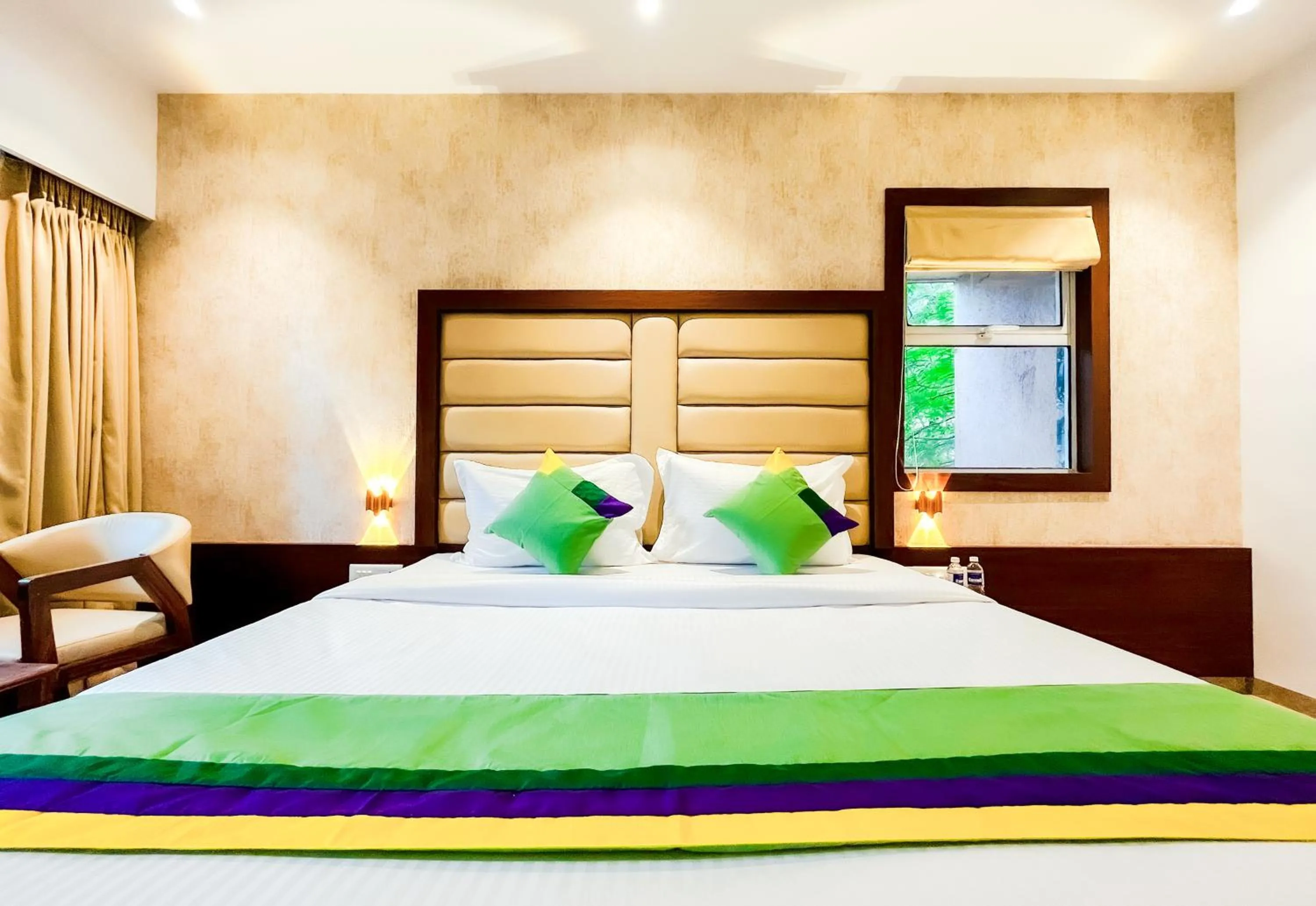 Bedroom, Bed in Treebo Serenity Inn, Koregaon Park