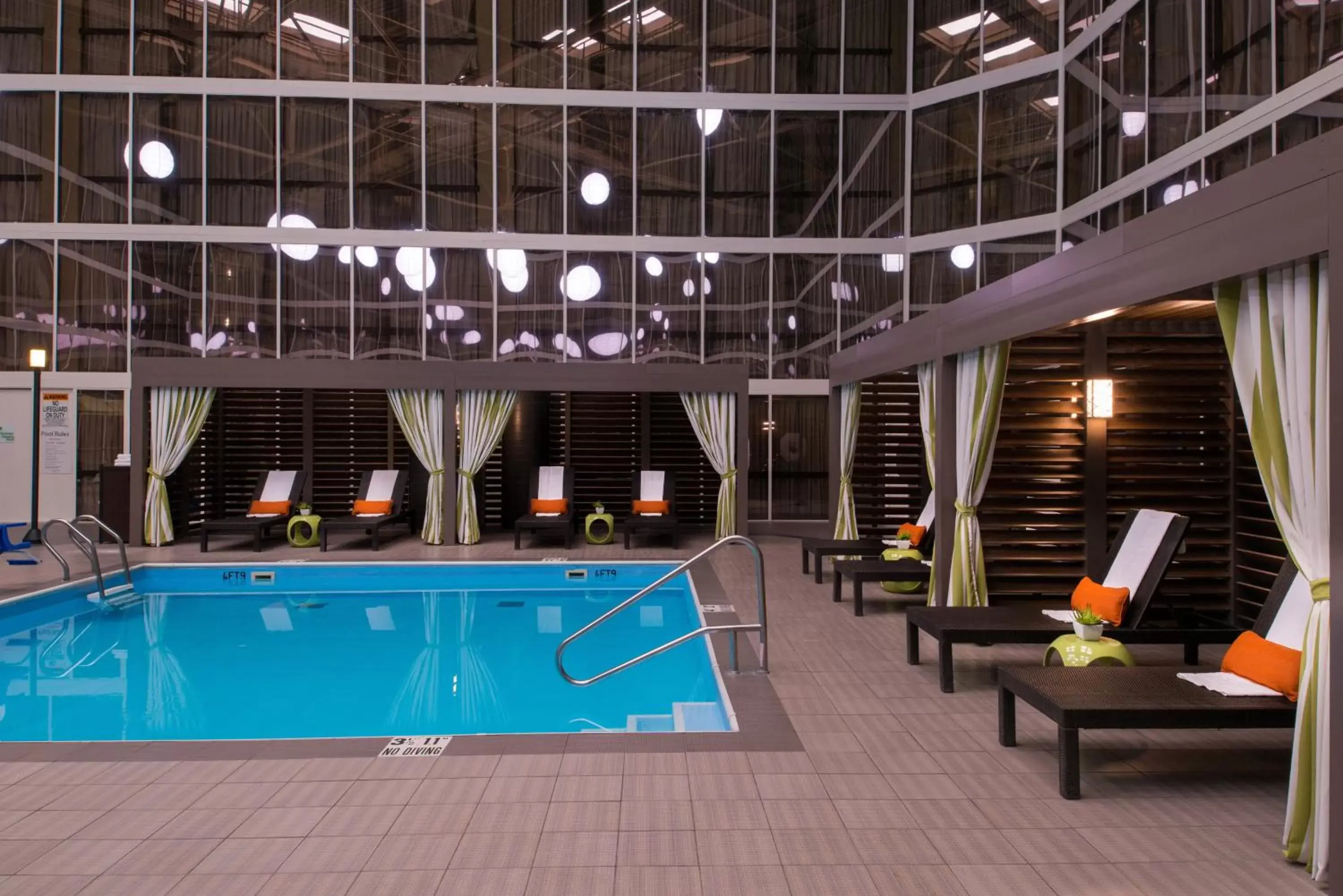Swimming Pool in Holiday Inn St Louis Downtown/Convention Center, an IHG Hotel