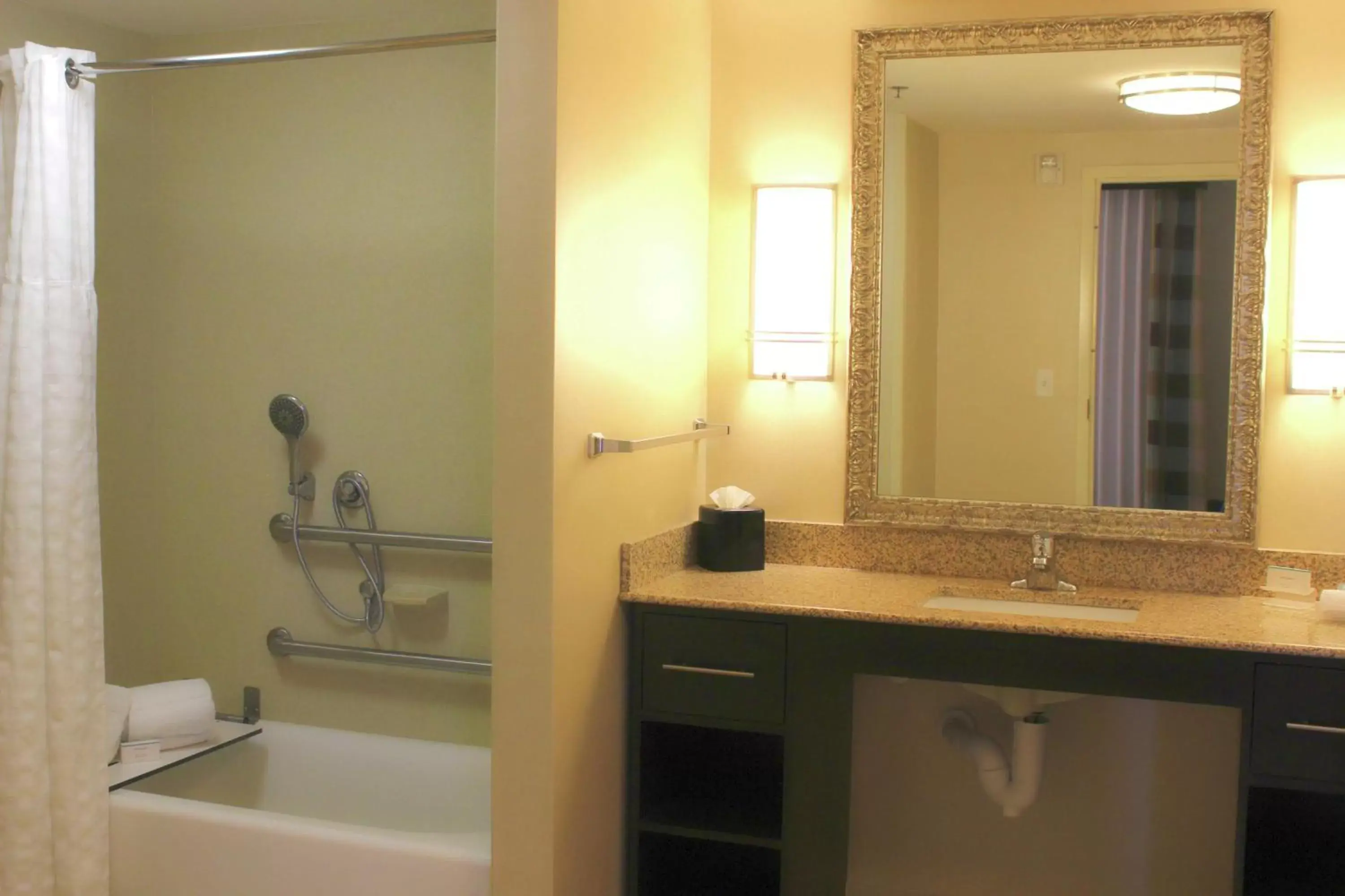 Bathroom in Homewood Suites by Hilton Victoria