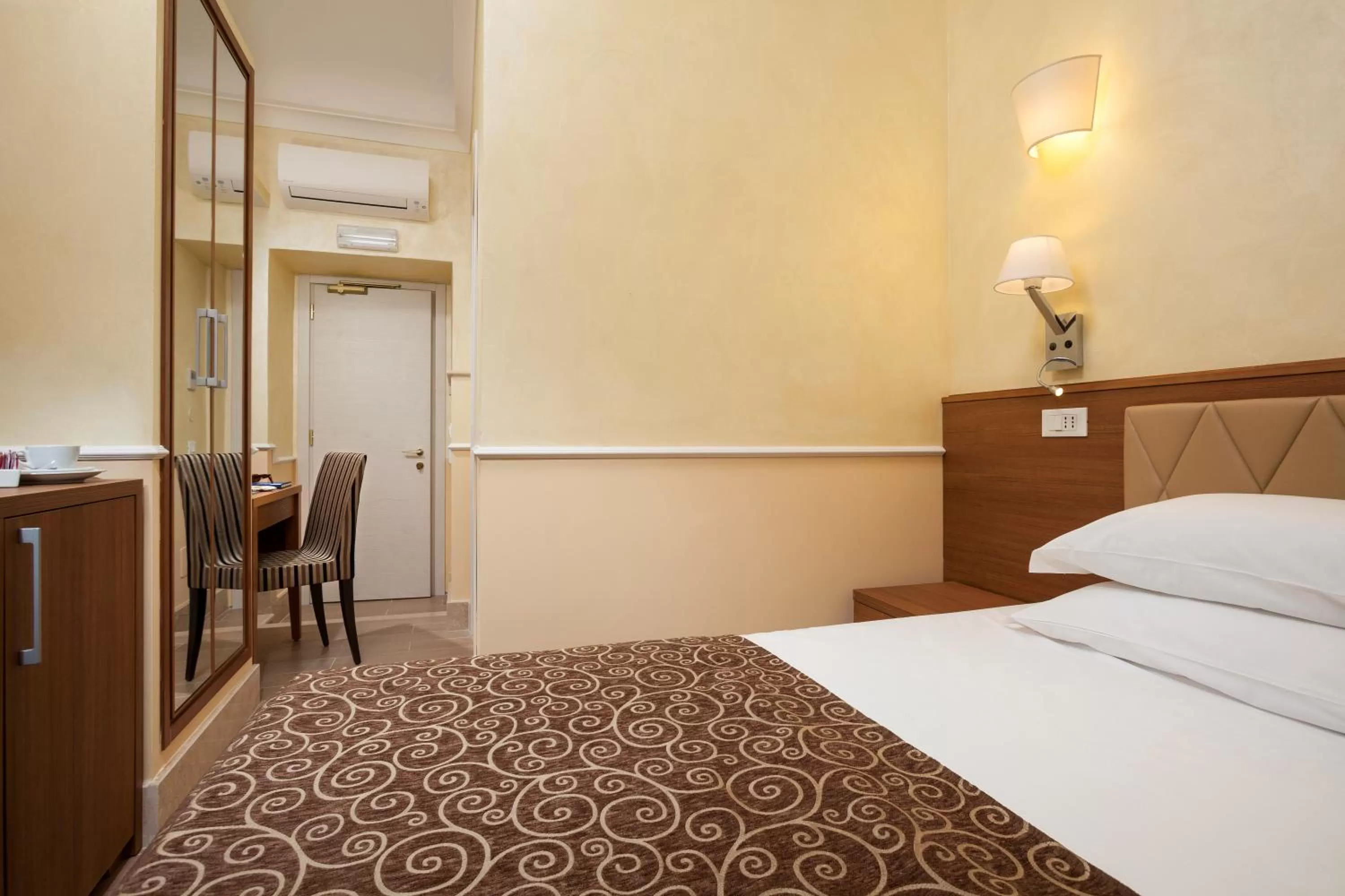 Bed in Hotel Kennedy