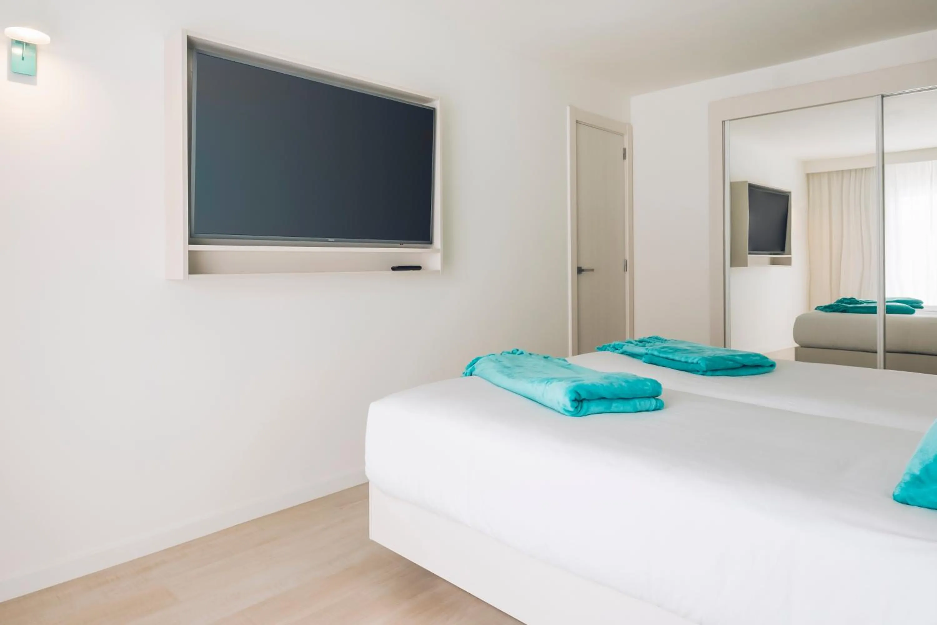 Bed in Iberostar Waves Alcudia Park