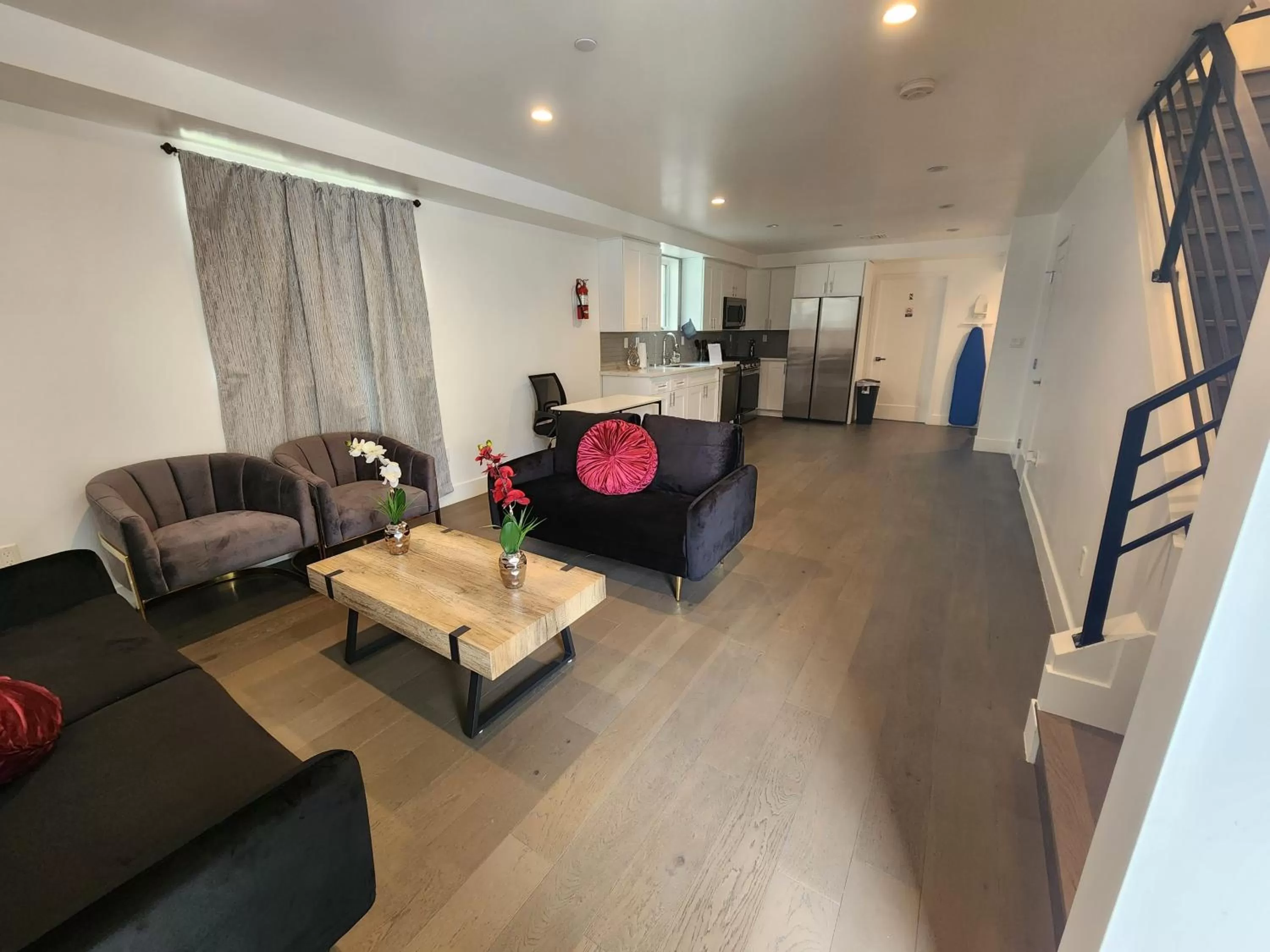 Seating Area in R&R Suites