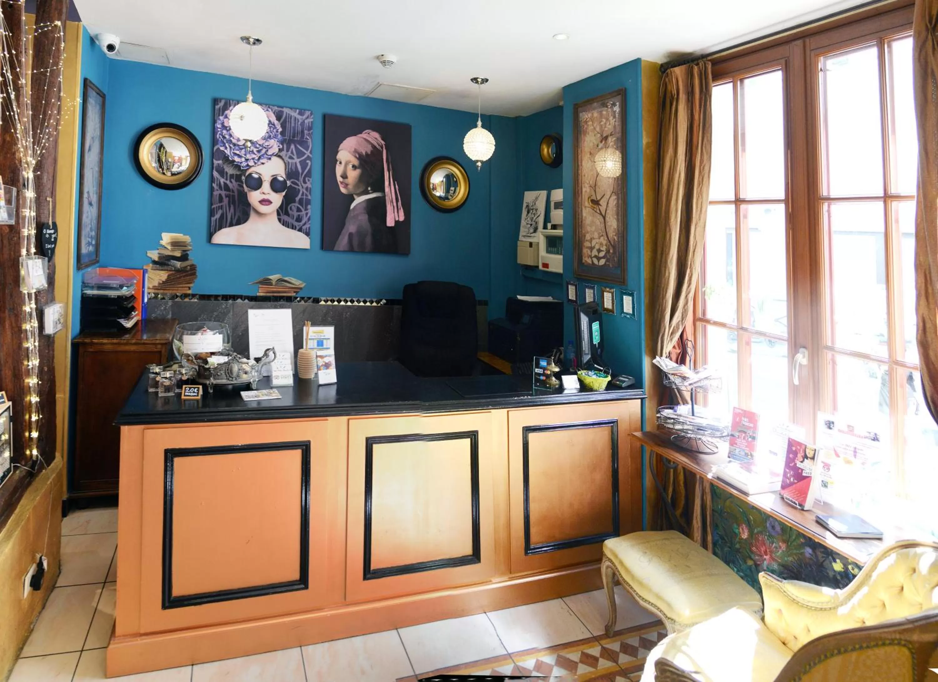 Patio in Hôtel Malar