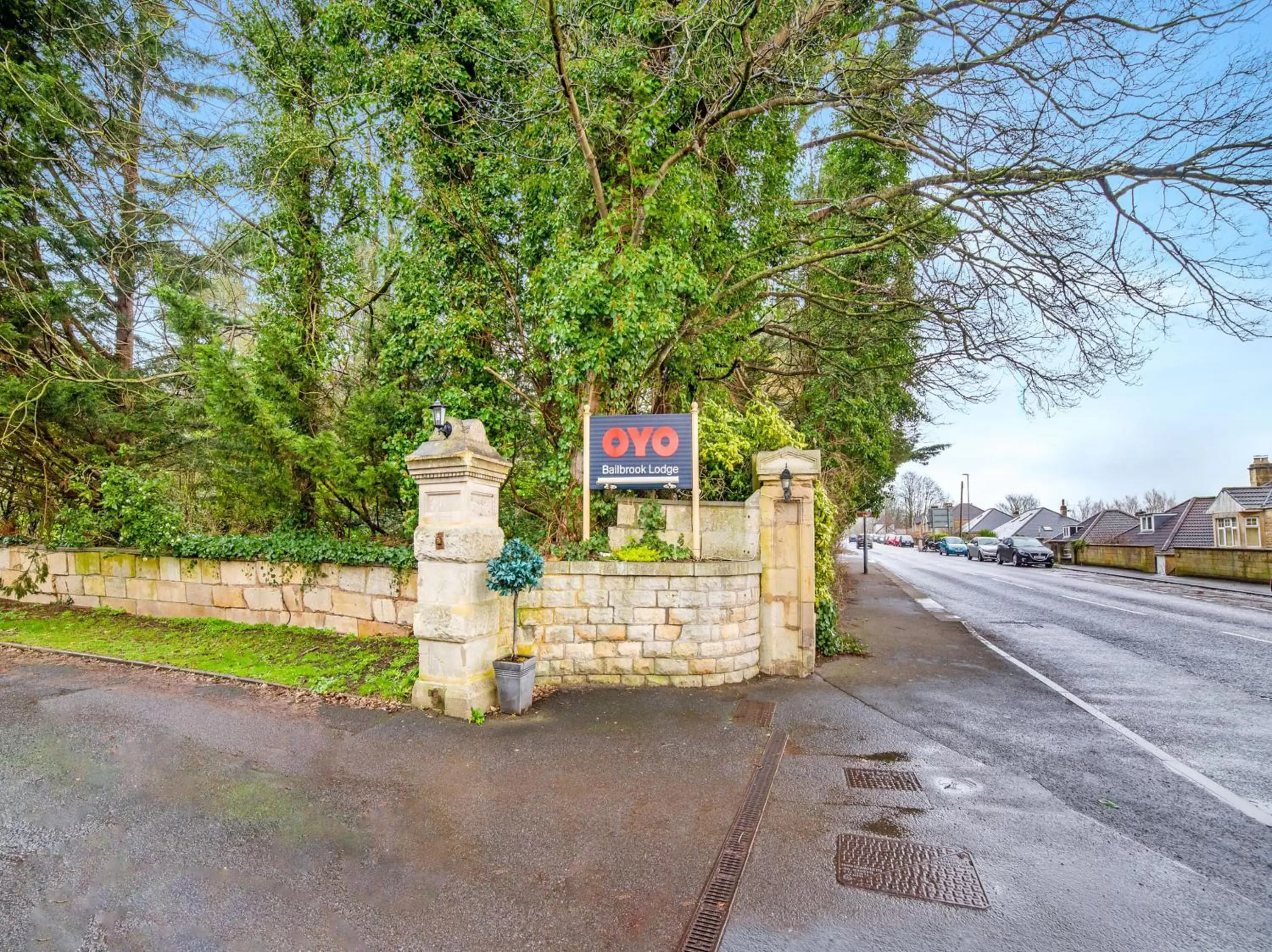 Street view in OYO Bailbrook Lodge, Bath