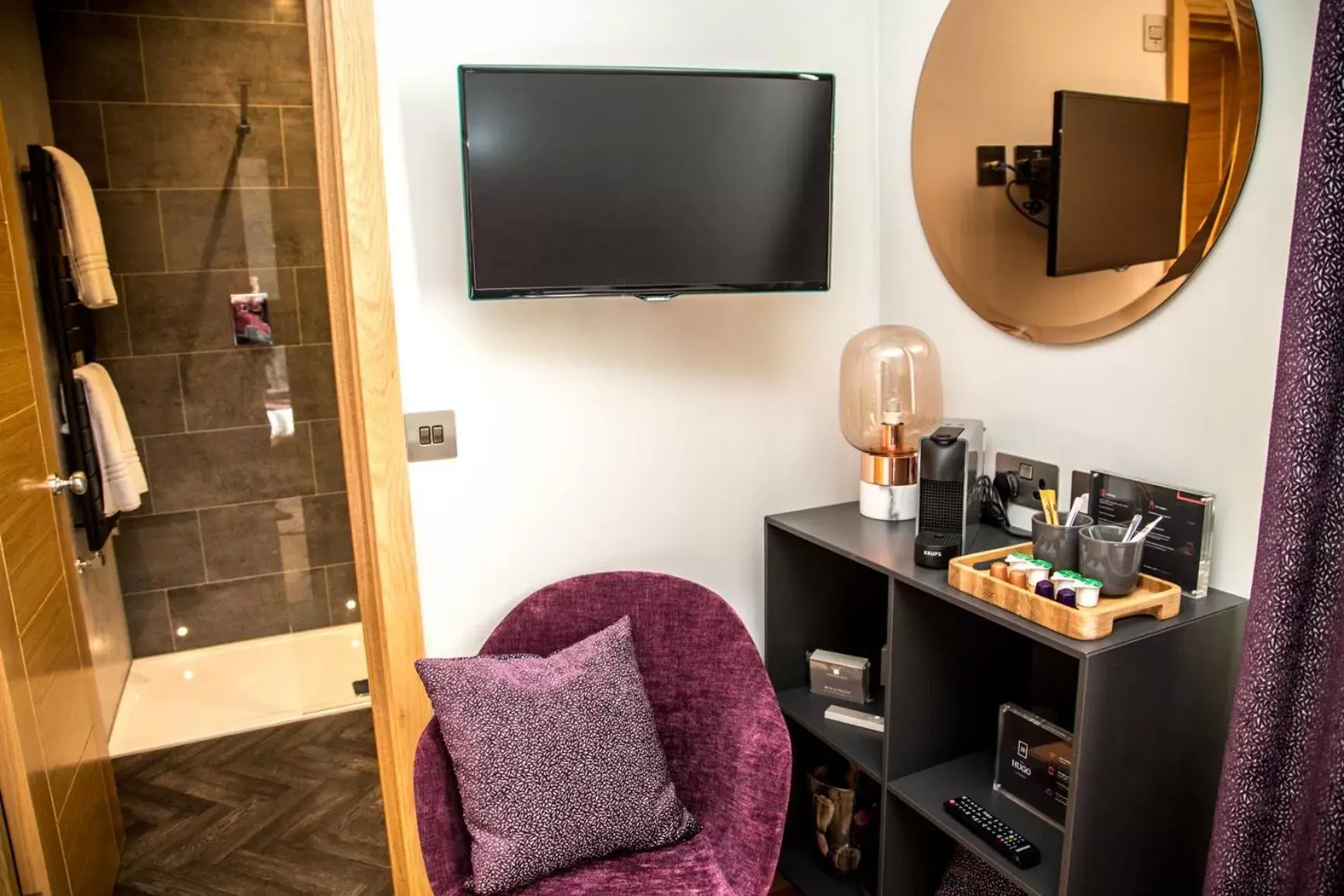 TV/Entertainment Center in The Hugo - Hotel Concept Canterbury