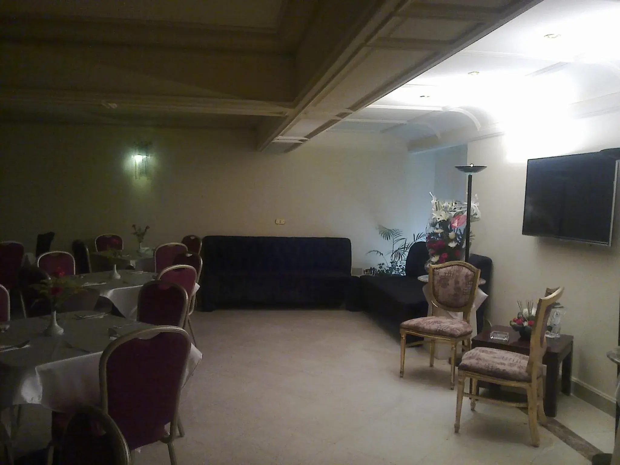 Restaurant/places to eat, Seating Area in Kanzy Hotel Cairo