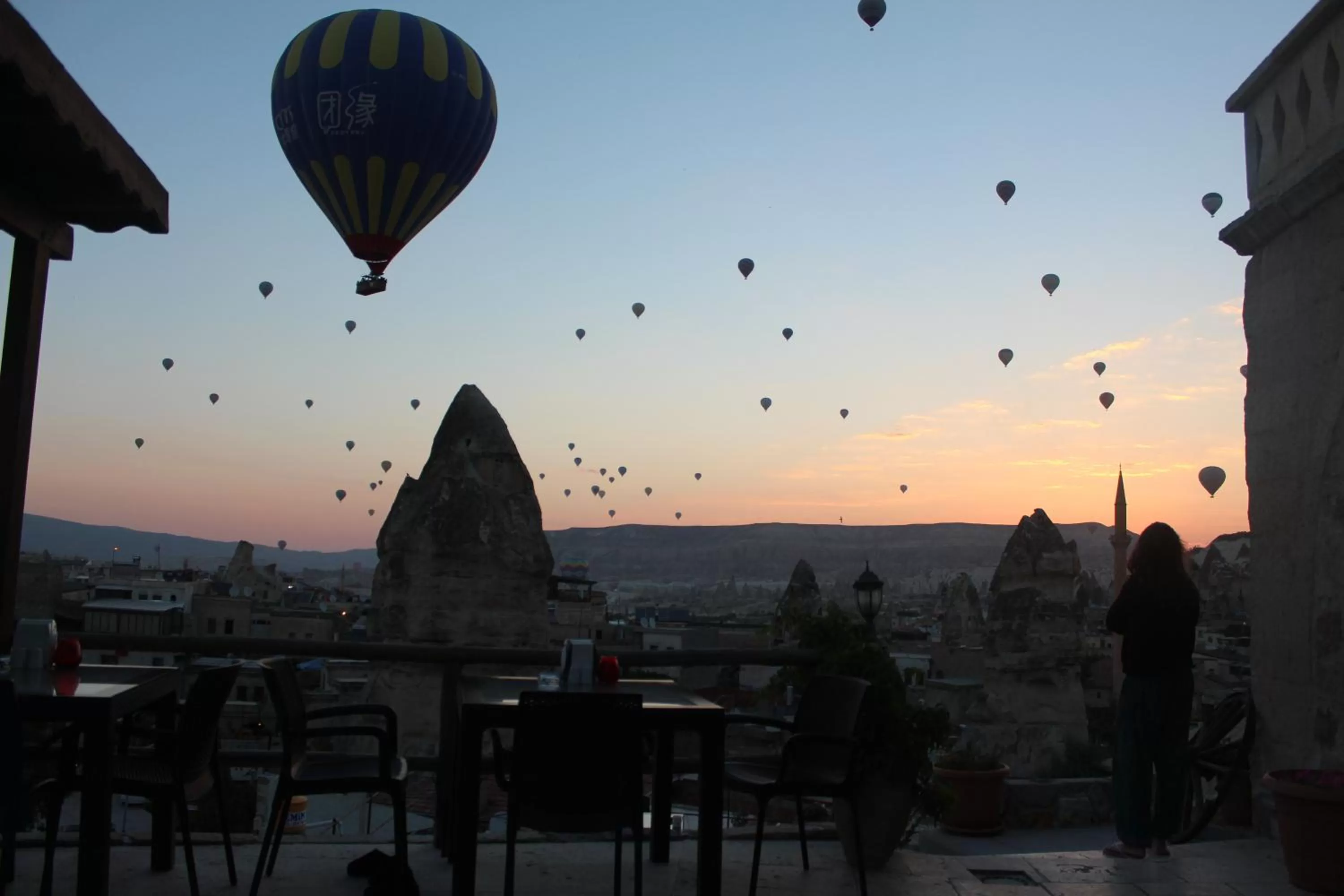 Restaurant/places to eat in Shoestring Cave House