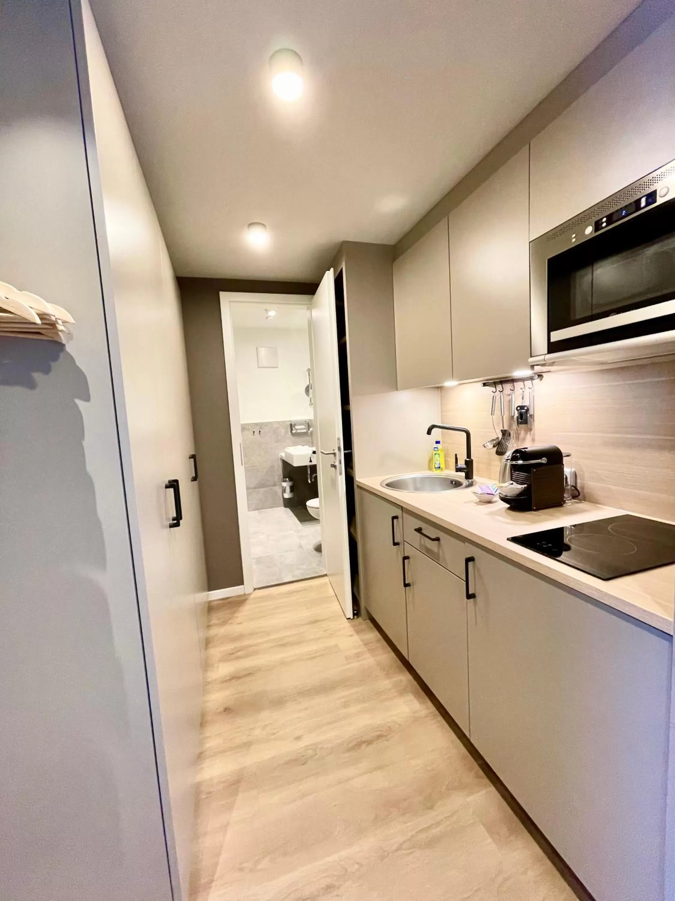 kitchen in zeitwohnhaus SUITE-HOTEL & SERVICED APARTMENTS