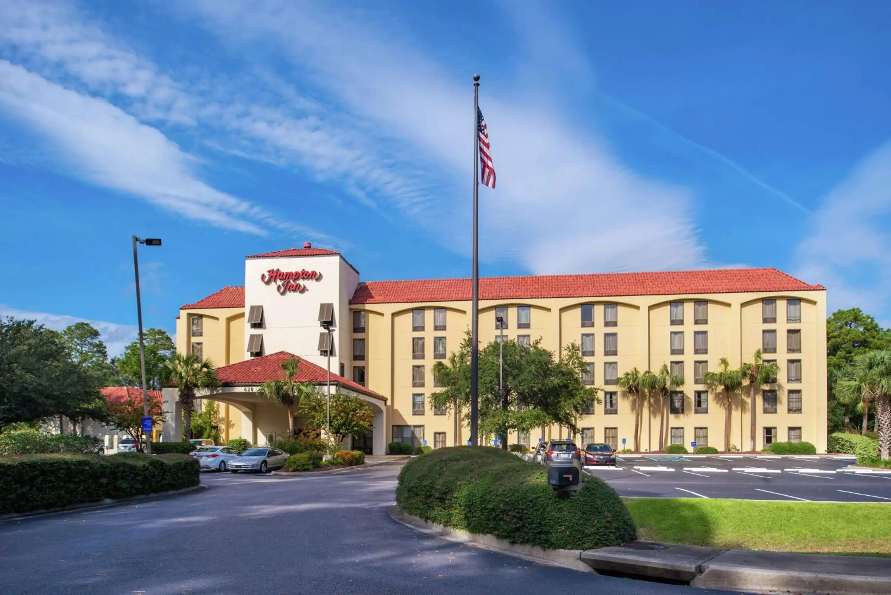 Property Building in Hampton Inn Northwood