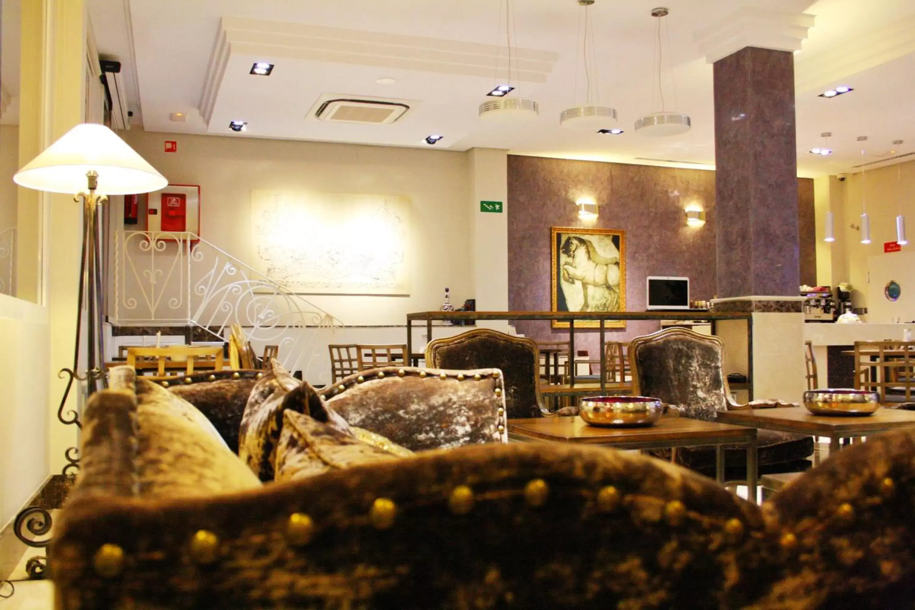 Lounge or bar in Hotel Sevilla