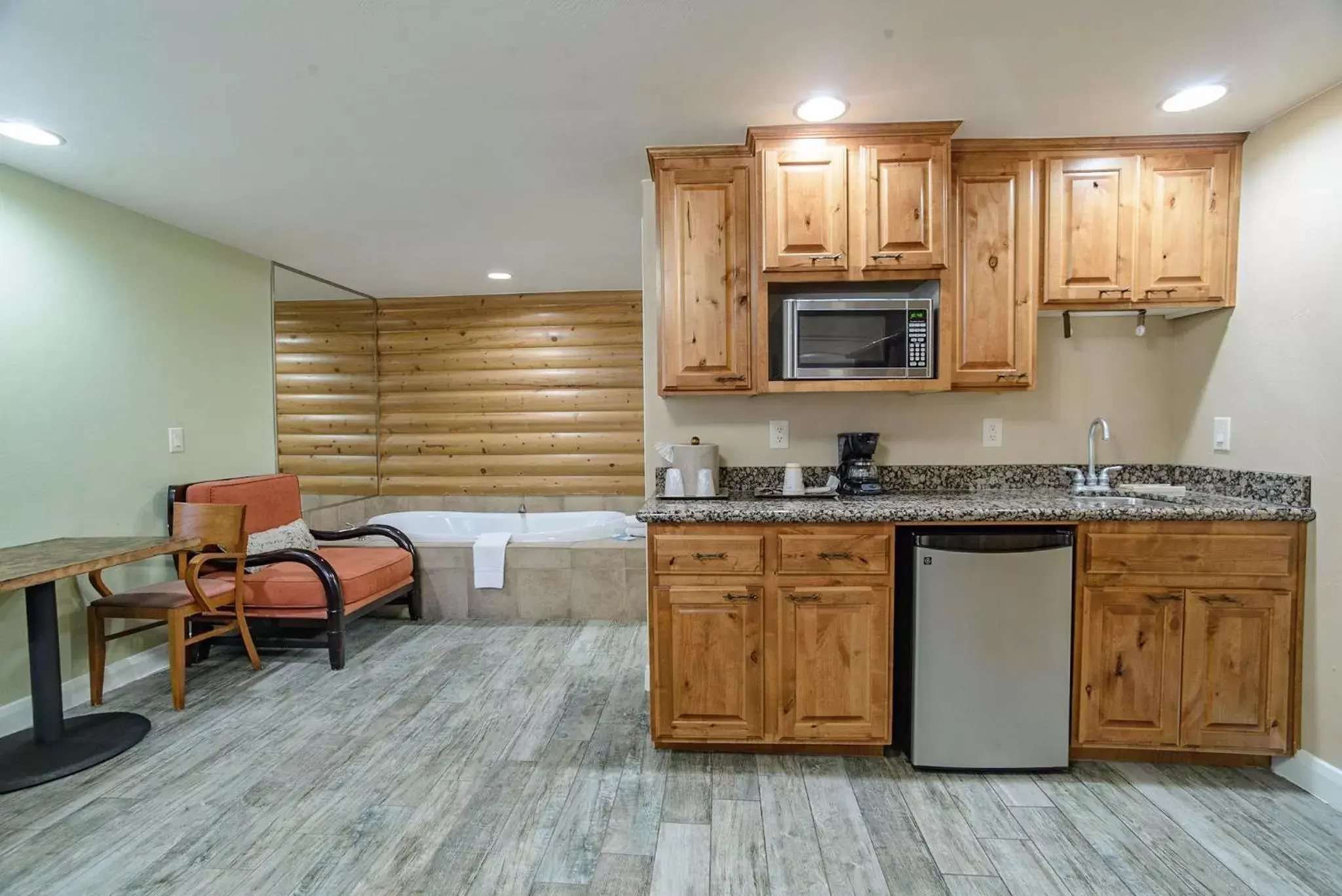 Kitchen/Kitchenette in Pioneer Lodge Zion National Park-Springdale