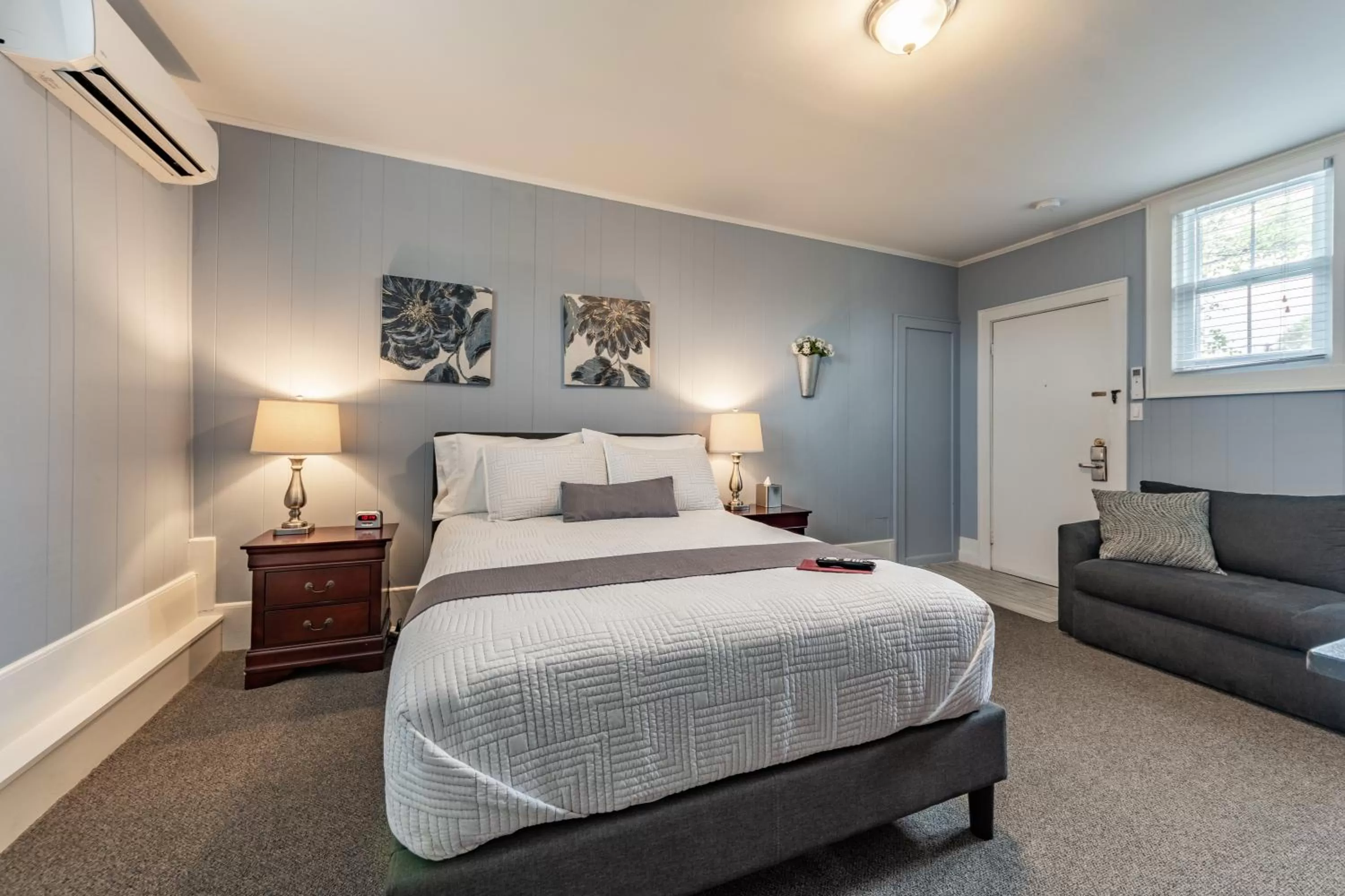 Bed in Homestead Inn