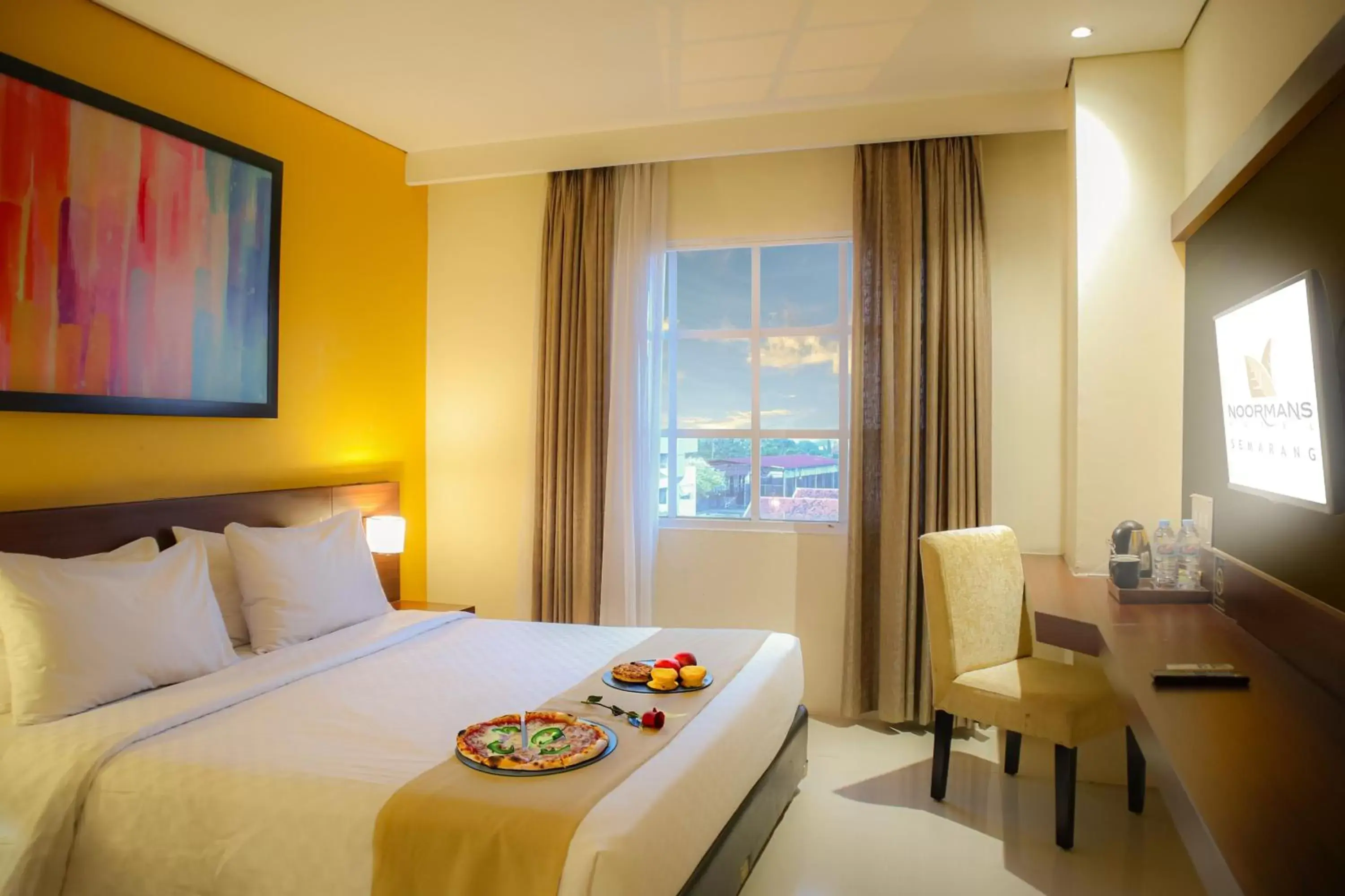 Bedroom, Bed in Noormans Hotel Semarang