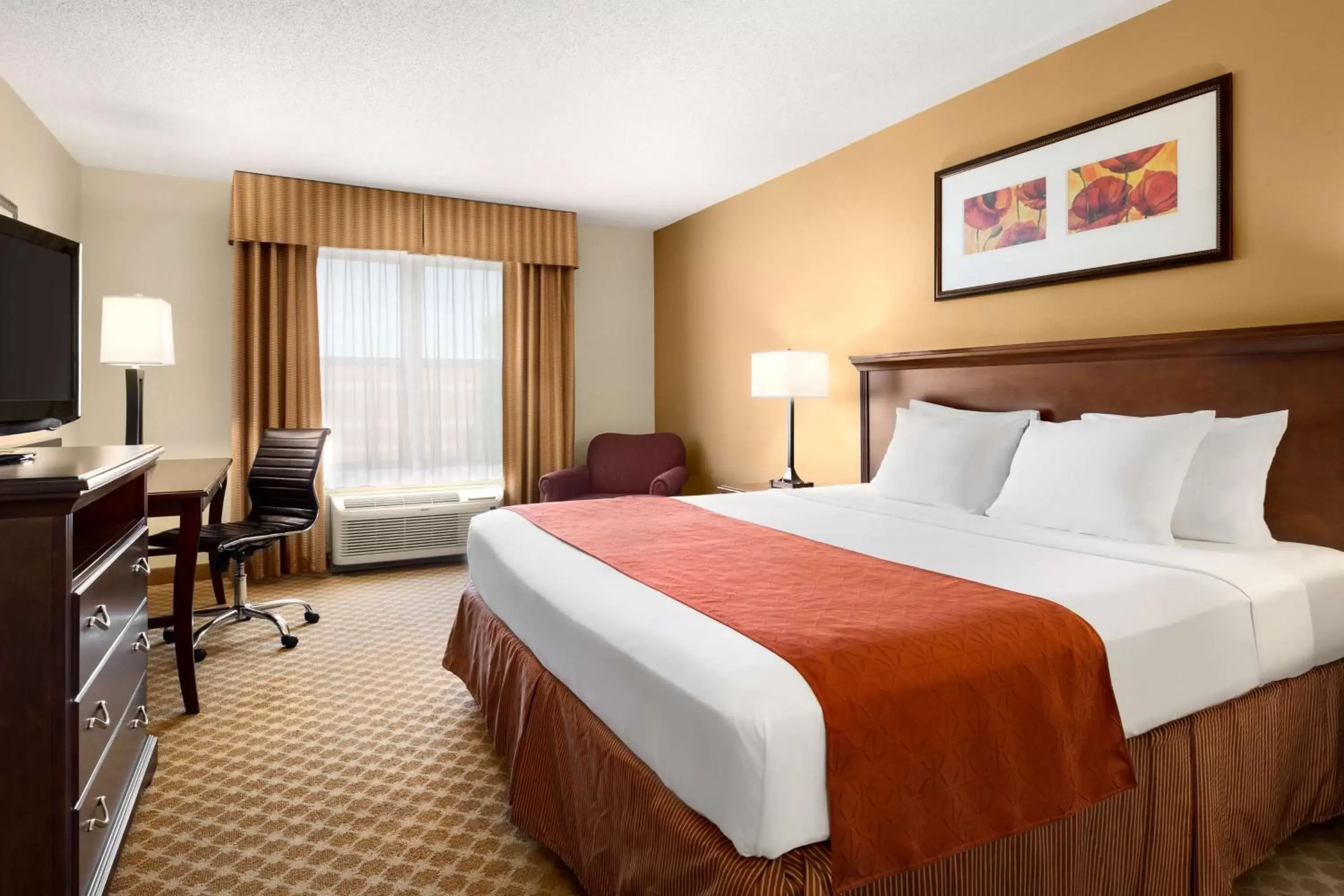 Photo of the whole room, Bed in Country Inn & Suites by Radisson, Washington Dulles International Airport, VA