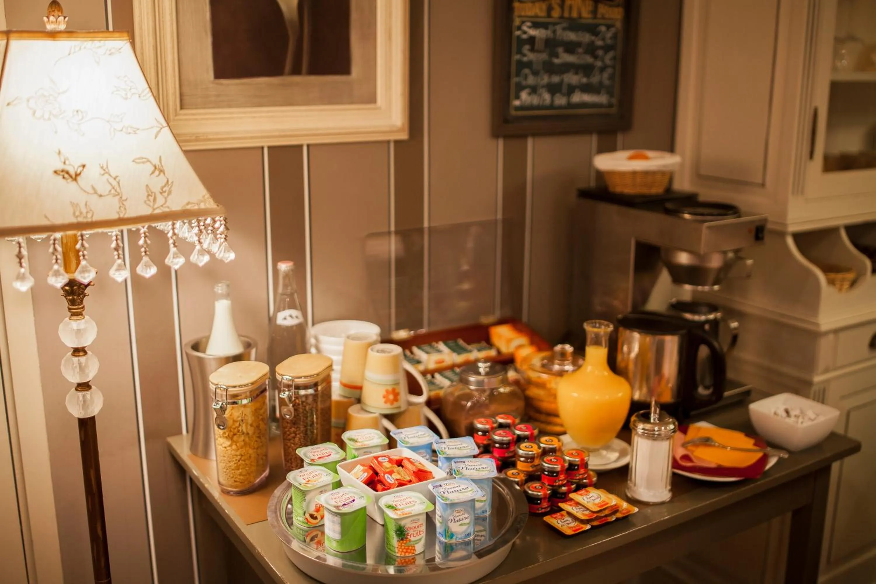 Buffet breakfast in The Originals City, Le Cottage Hôtel, Bruay-la-Buissière