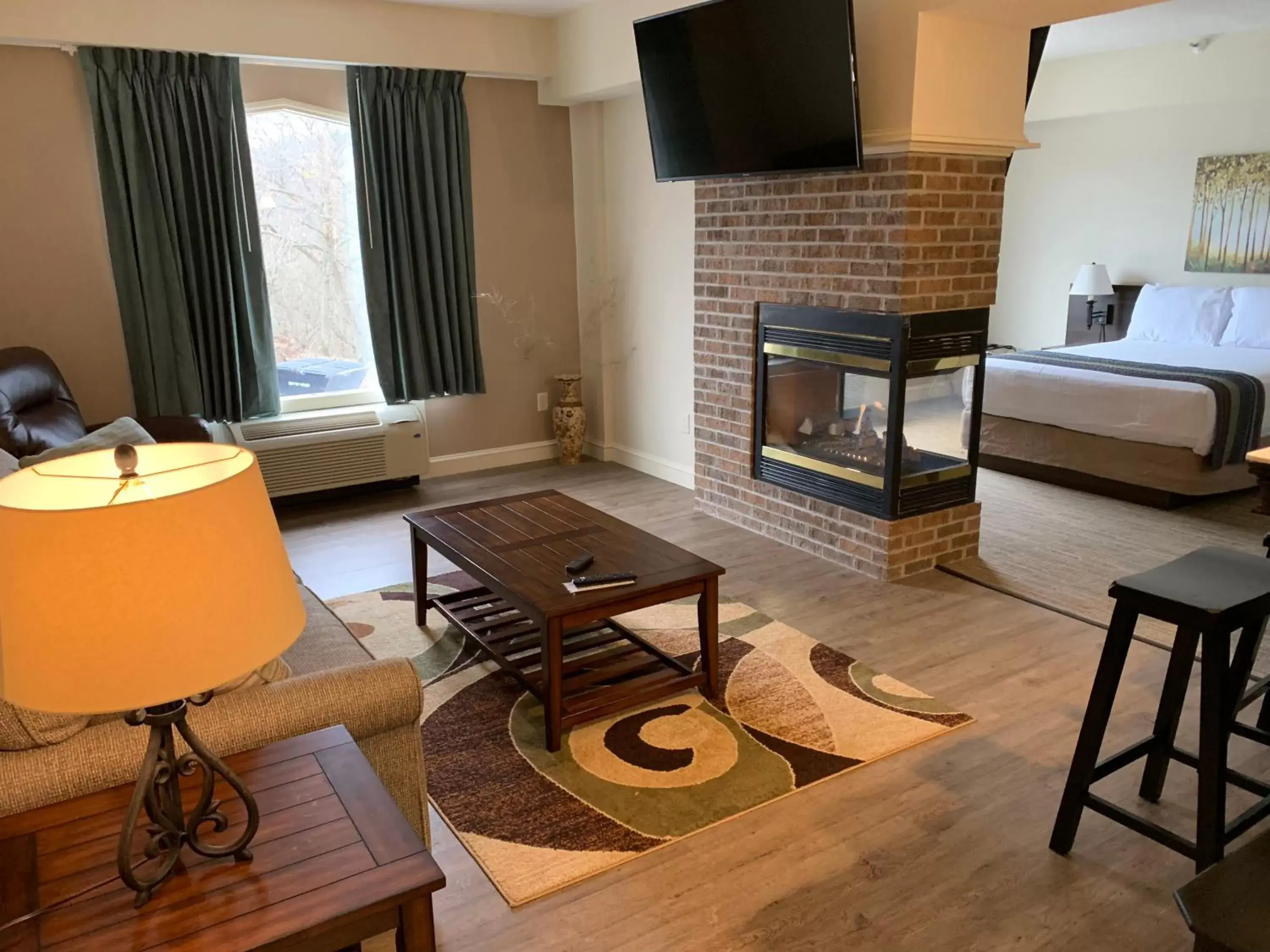 Living room, Seating Area in McCoy's Inn