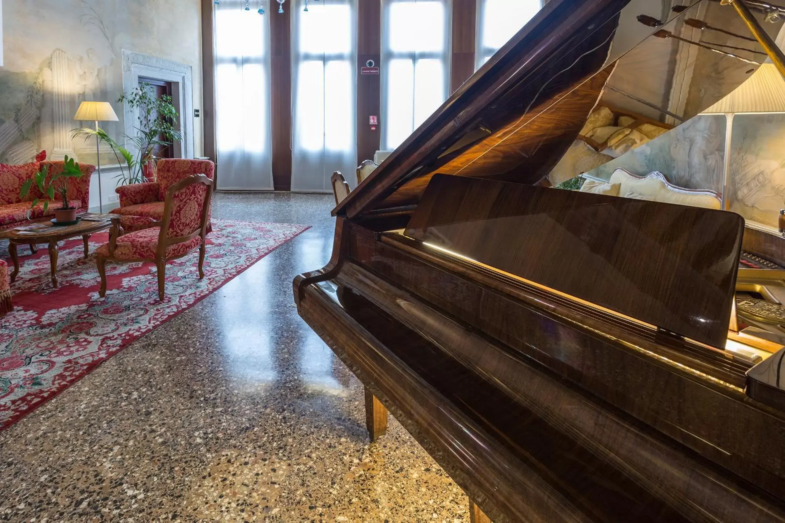 Lounge or bar in Ruzzini Palace Hotel Lounge or bar in Ruzzini Palace Hotel