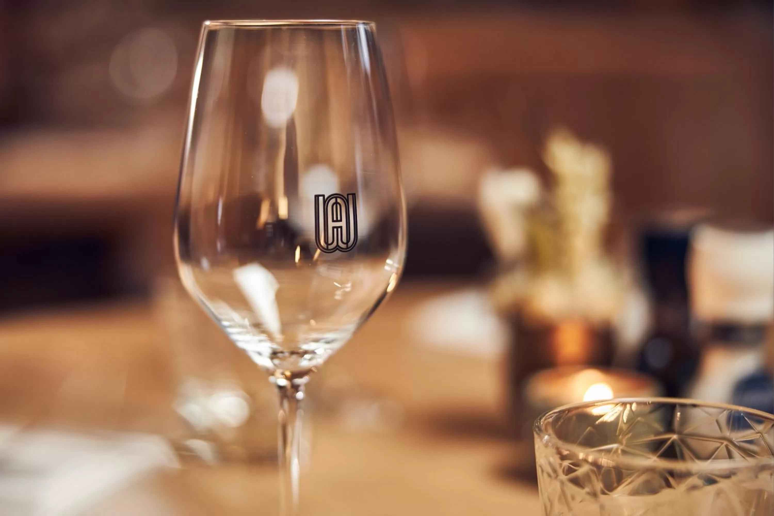 Restaurant/places to eat in The Market Hotel