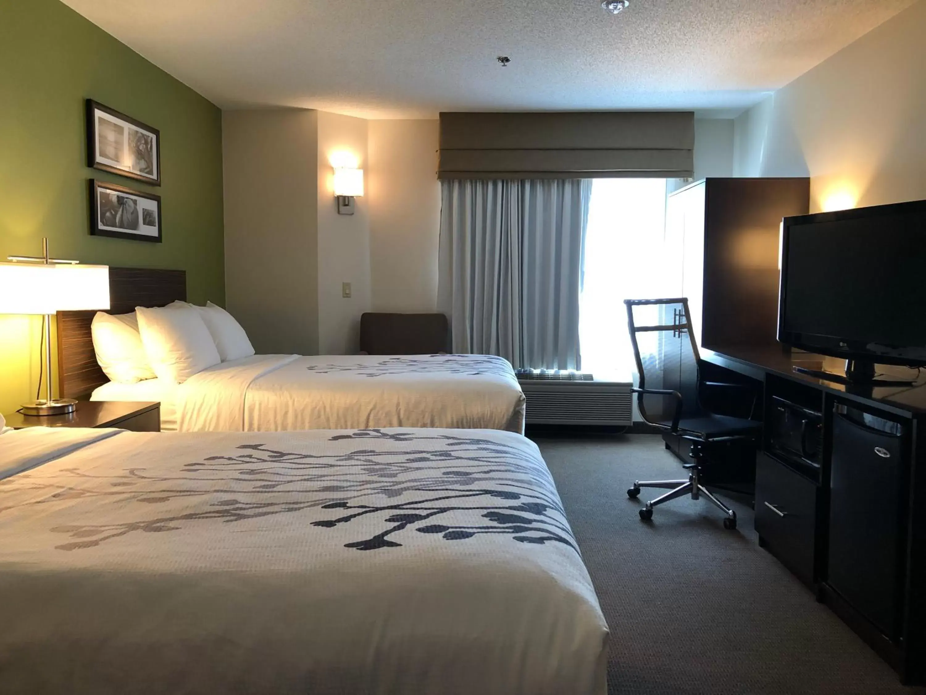 Double Room with Two Double Beds - Accessible/Non-Smoking in Sleep Inn & Suites Roseburg North Near Medical Center