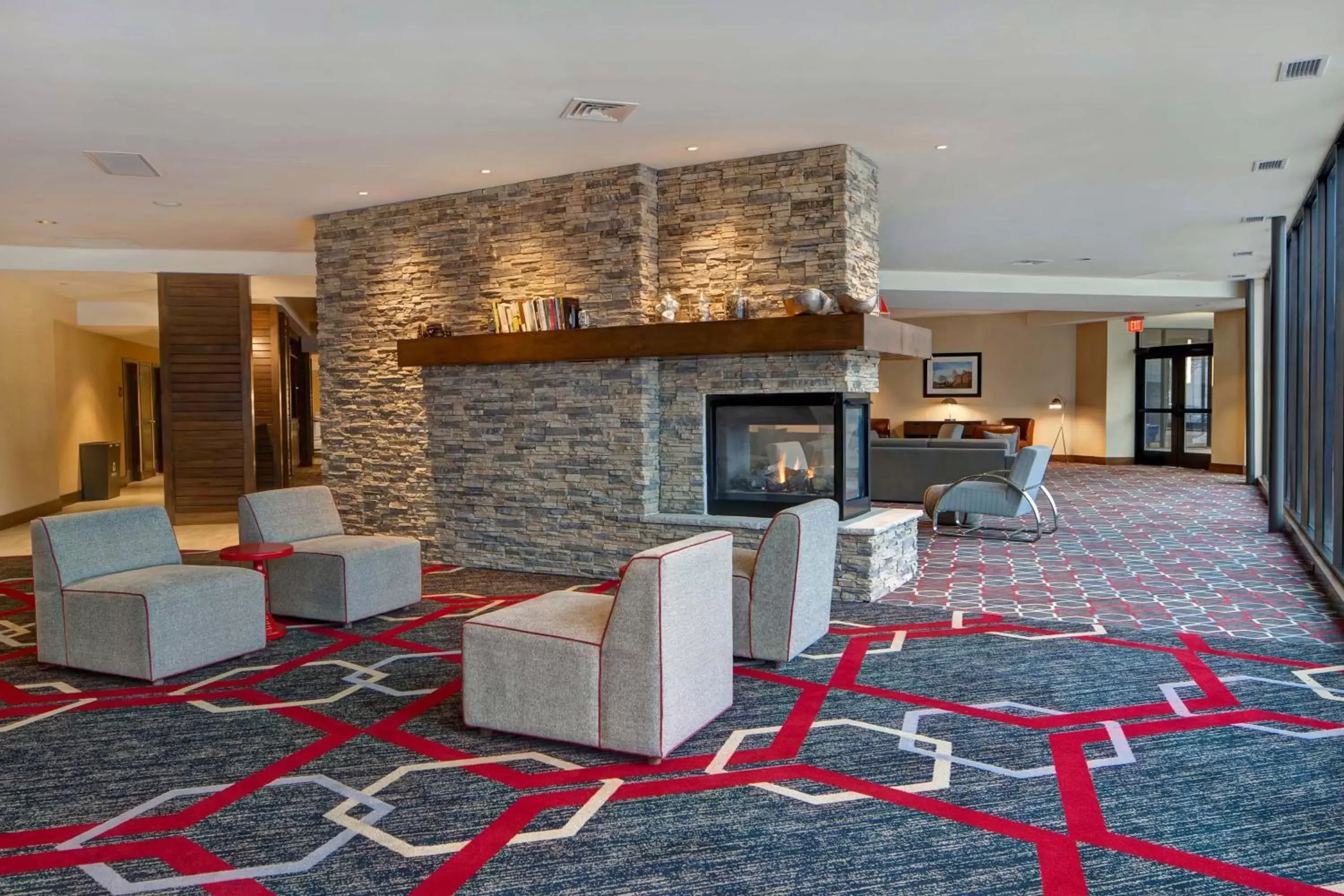 Lobby or reception, Seating Area in Four Points by Sheraton Peoria