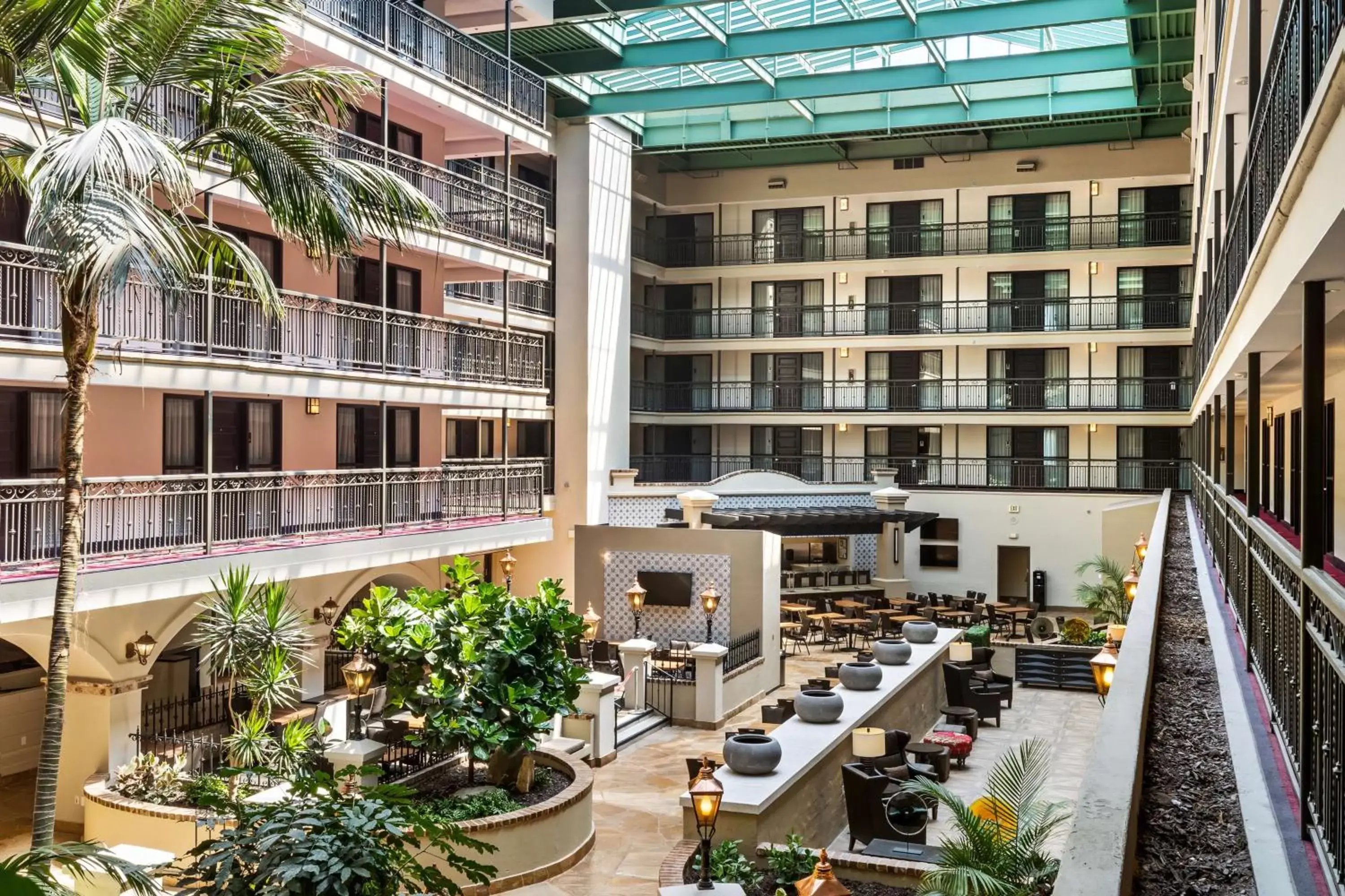 Lobby or reception in Embassy Suites by Hilton Los Angeles International Airport South