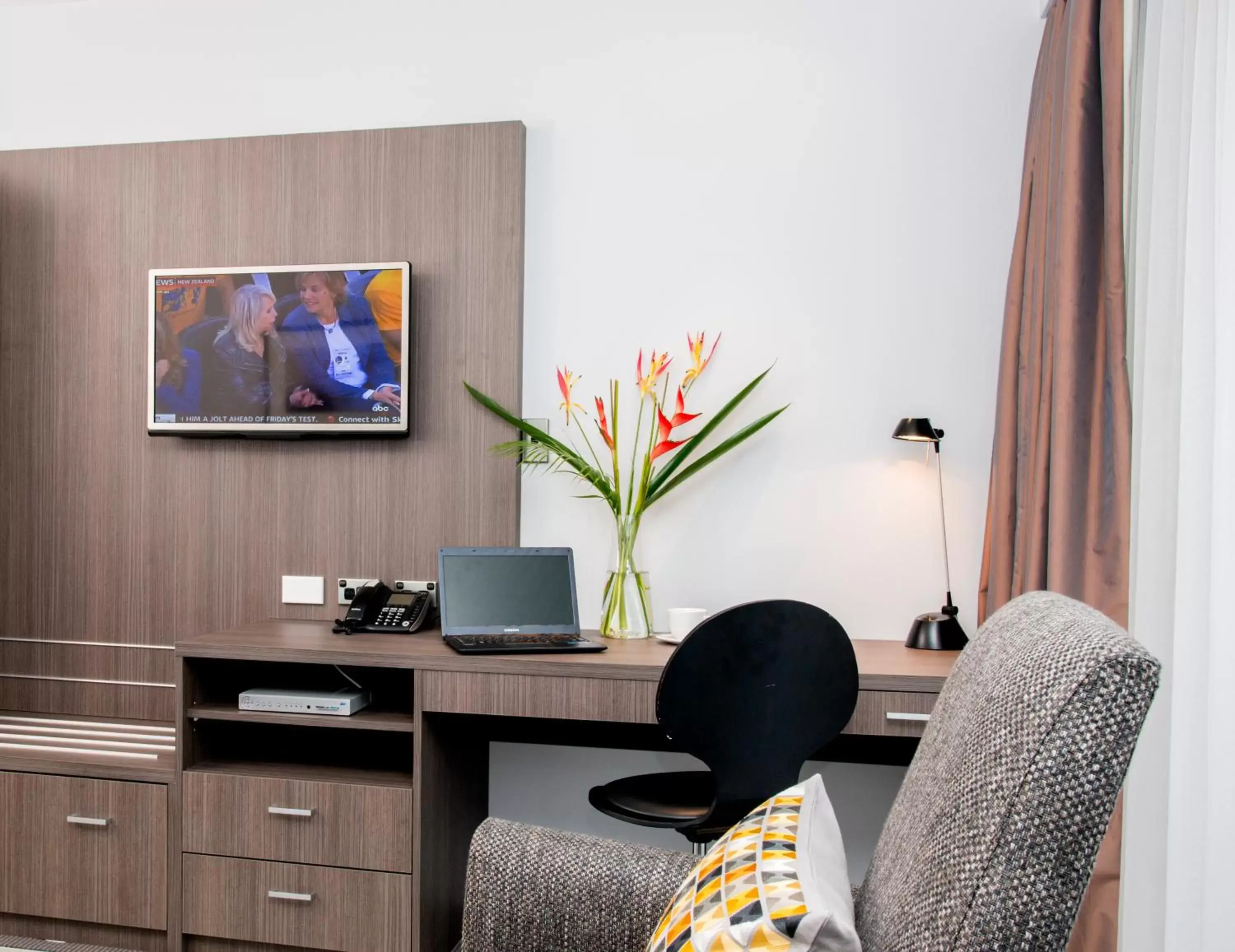 Decorative detail, TV/Entertainment Center in Quest Newmarket Serviced Apartments