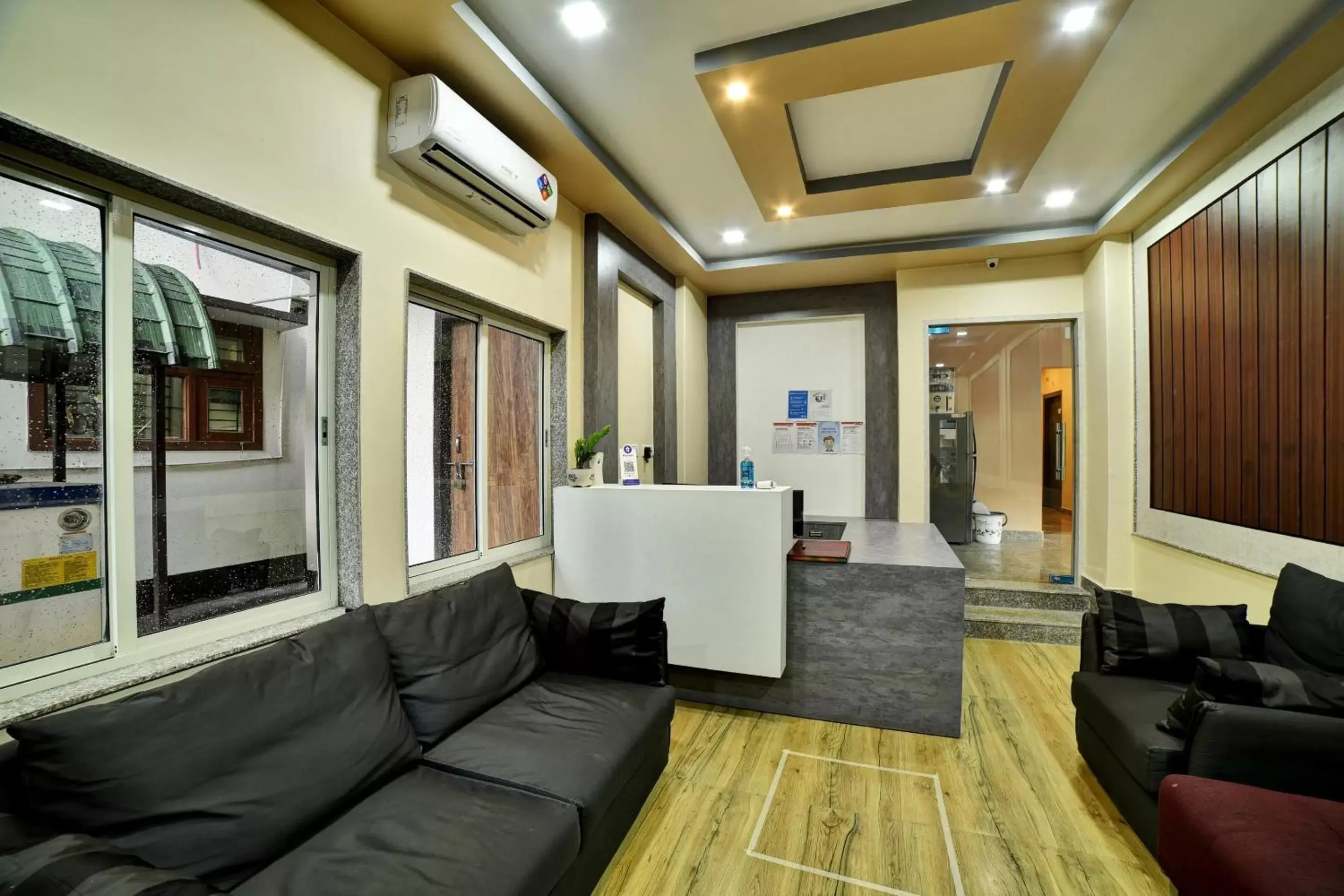 Super OYO Collection O Pratishtha Super OYO Collection O Pratishtha