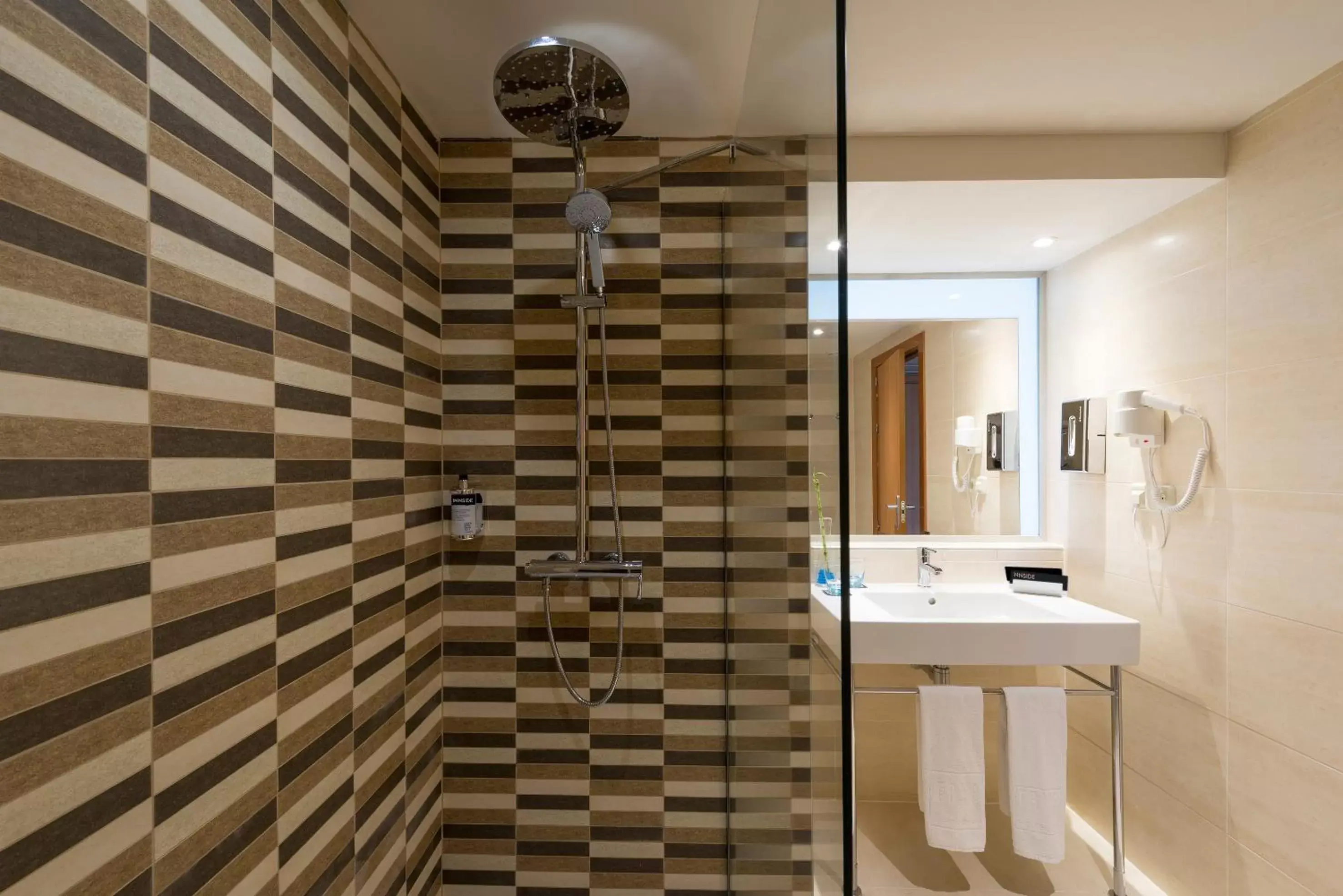 Bathroom in INNSiDE by Meliá Palma Bosque Bathroom in INNSiDE by Meliá Palma Bosque