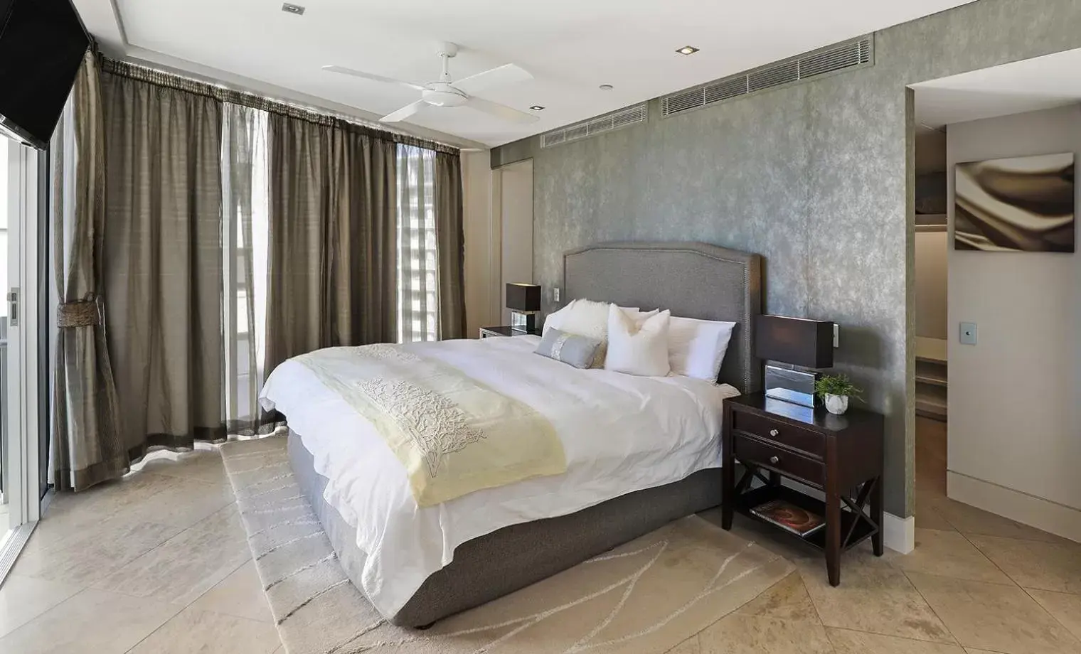 Bedroom, Bed in Oceans Mooloolaba Bedroom, Bed in Oceans Mooloolaba