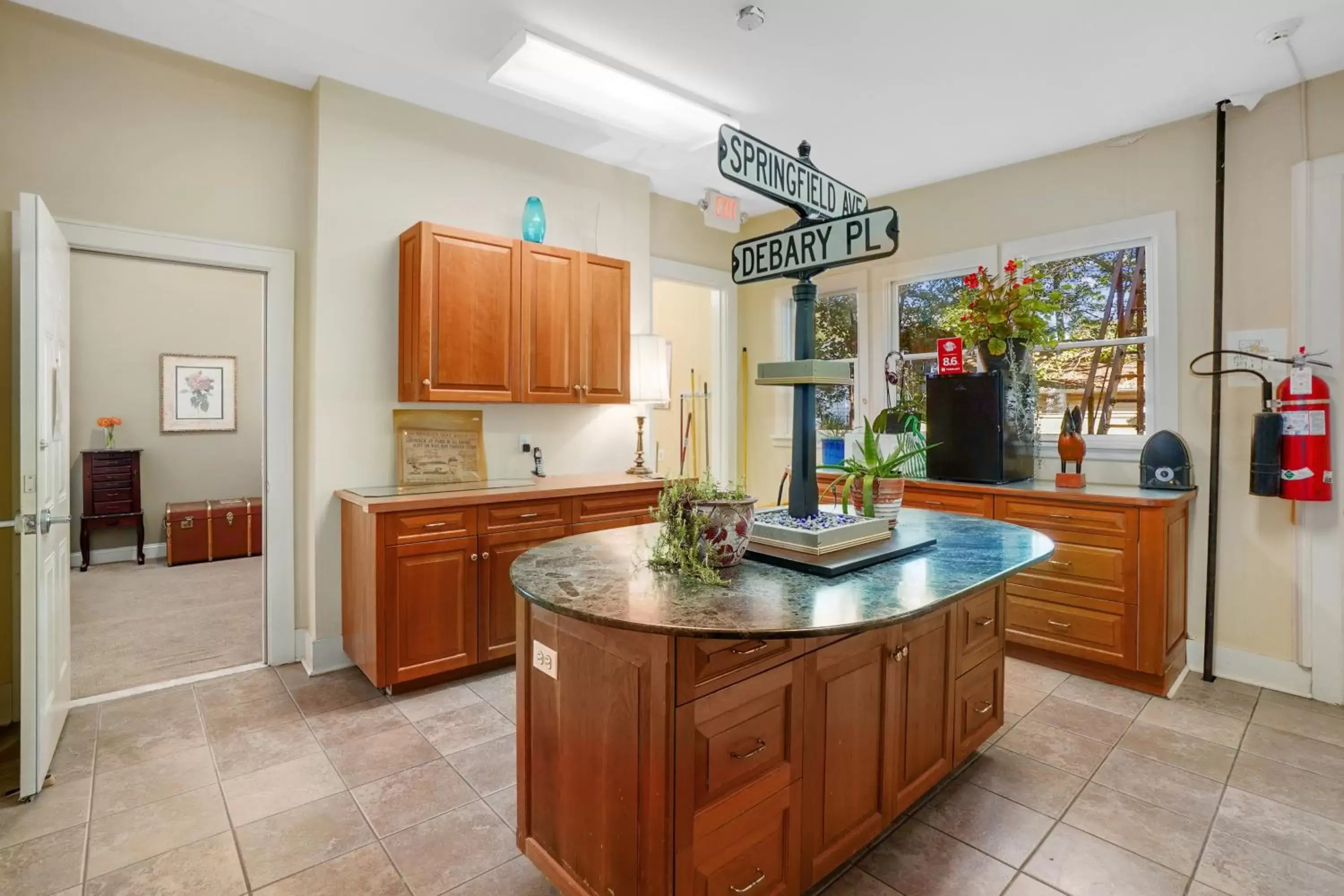 Lobby or reception in DeBary Inn