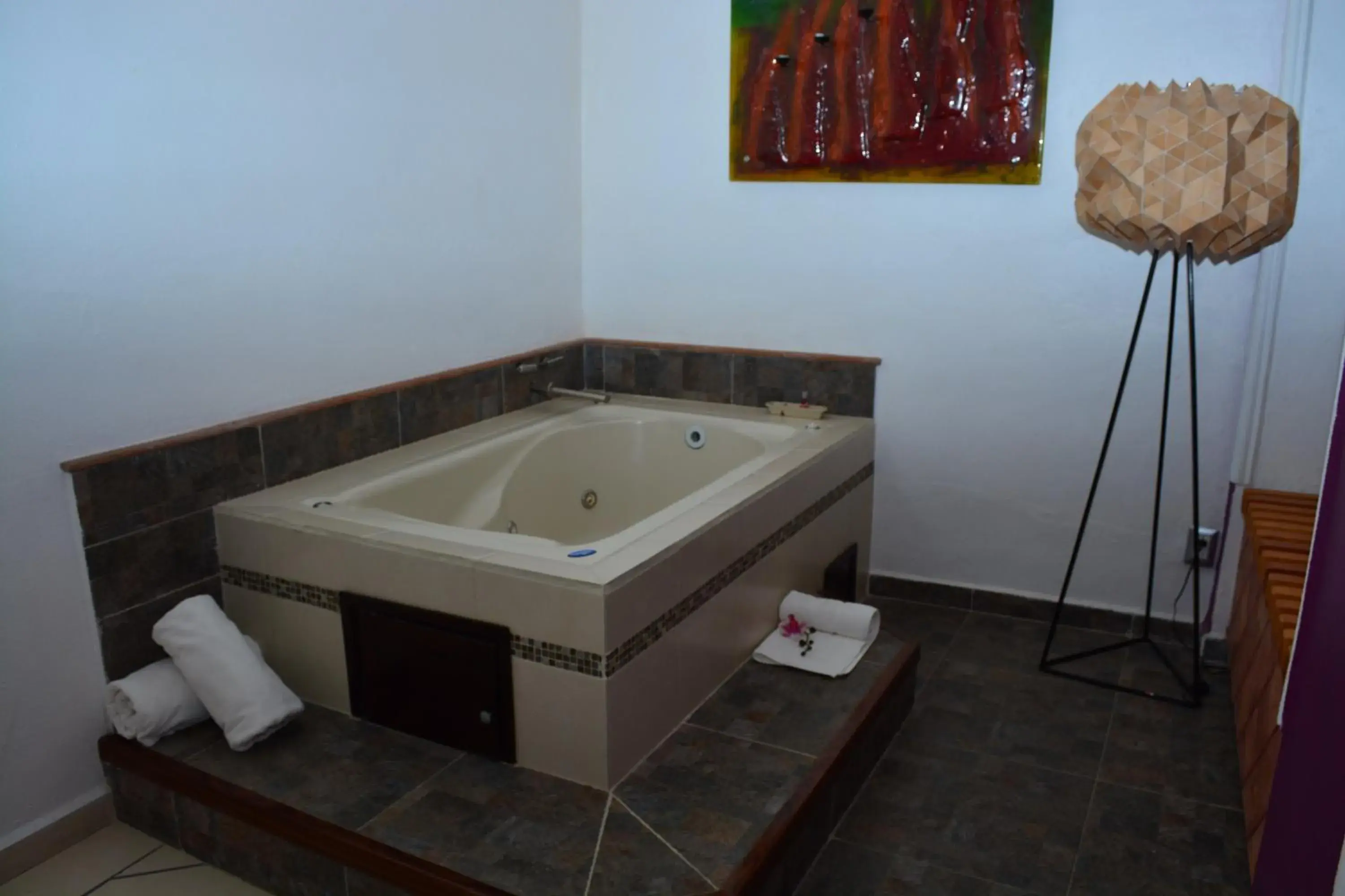 Hot Tub, Bathroom in Boutique Pueblo Lindo
