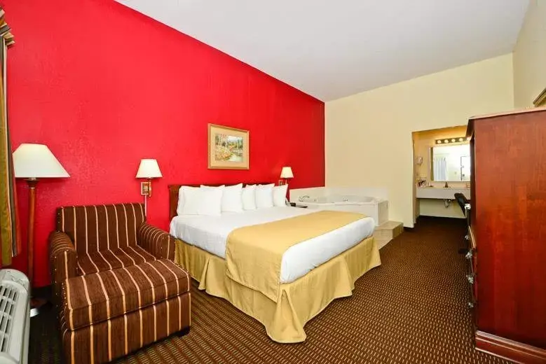 Bedroom, Bed in Manchester Heritage Inn & Suites