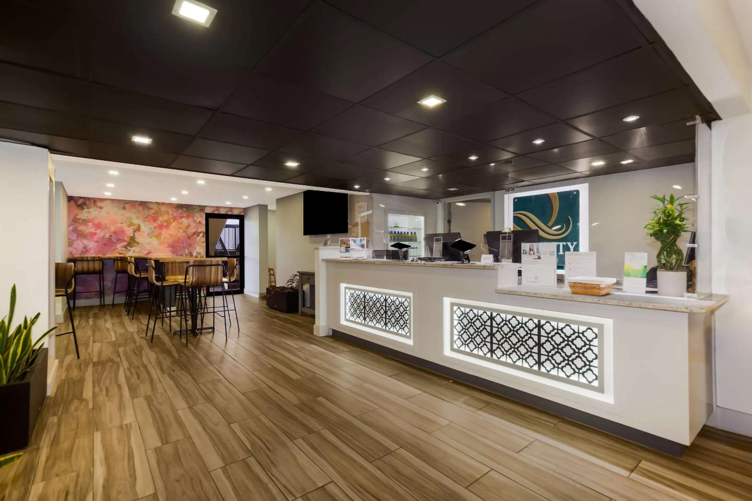 Lobby or reception in Quality Inn Coliseum