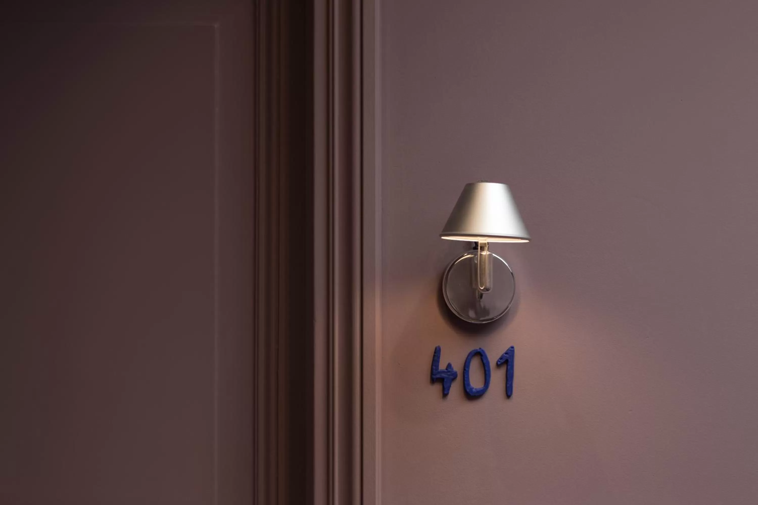 Logo/Certificate/Sign in Boutique Hotel Blue - Quality Lodgings