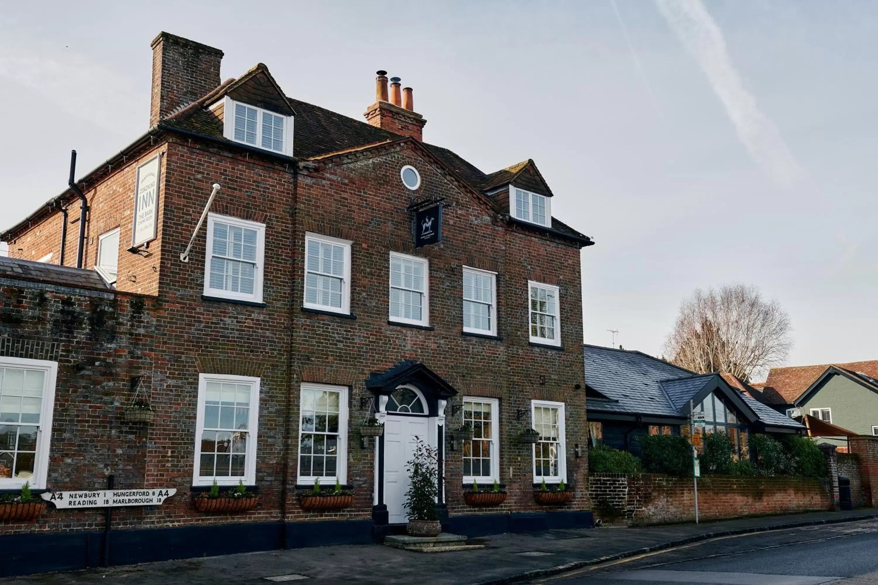 Property Building in Hare And Hounds Newbury