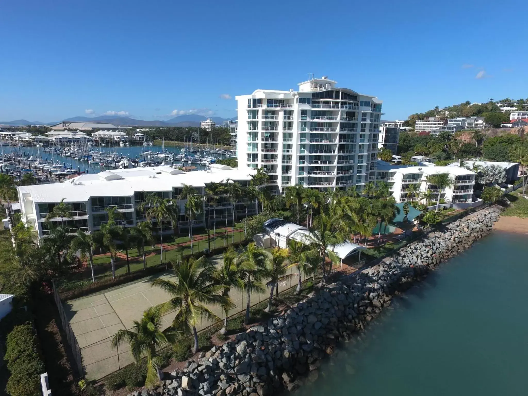 Facade/entrance, Bird's-eye View in Mariners North Holiday Apartments