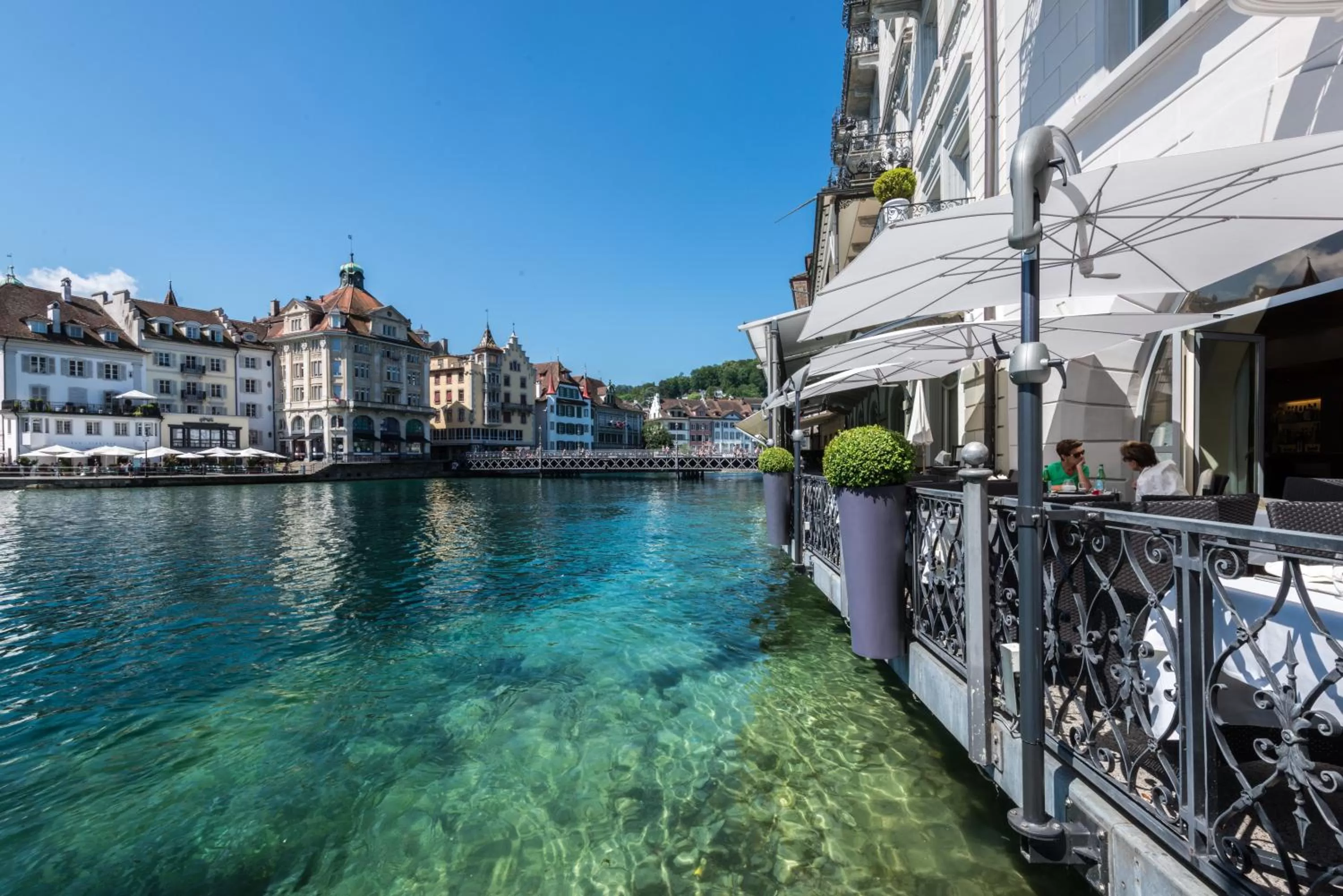 Facade/entrance in Hotel des Balances