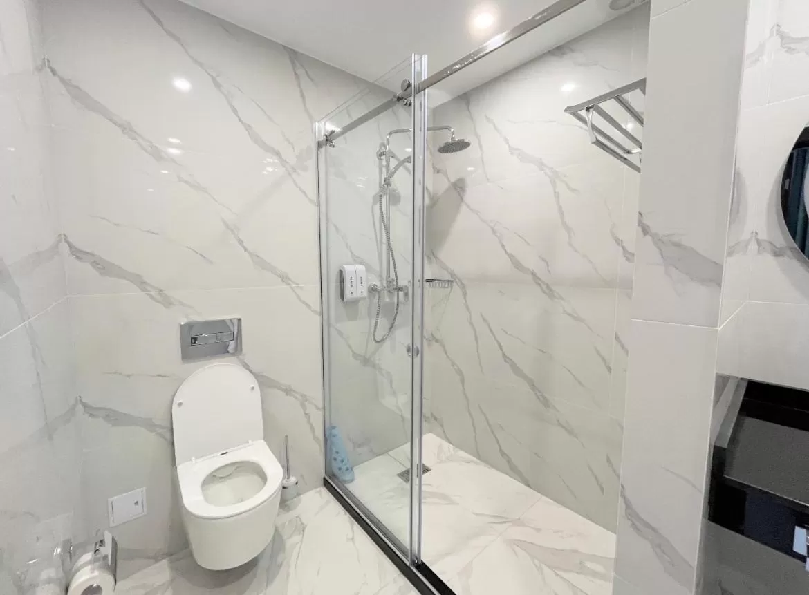 Toilet, Bathroom in Resident Hotel Gogol