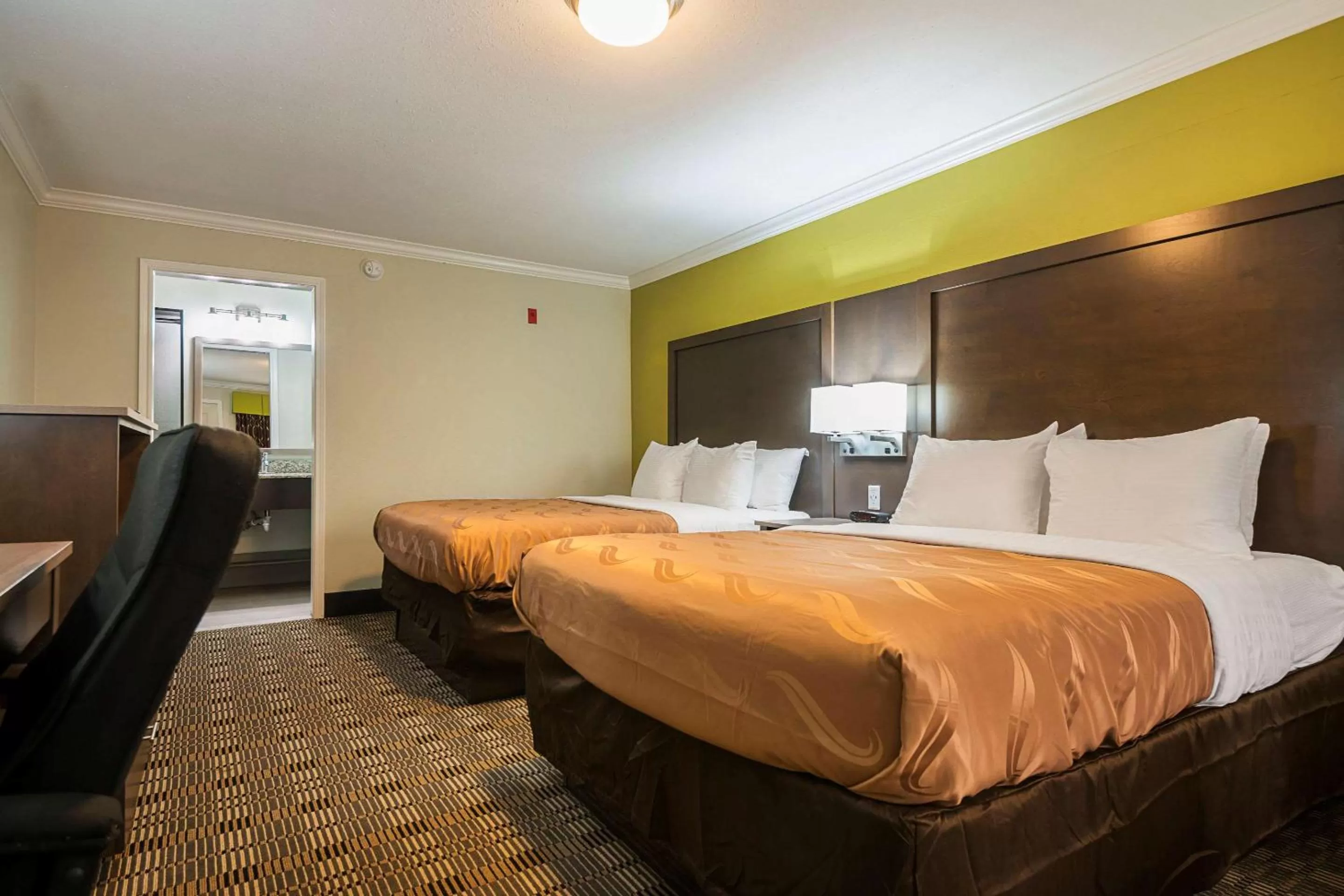 Bedroom, Bed in Quality Inn DeRidder