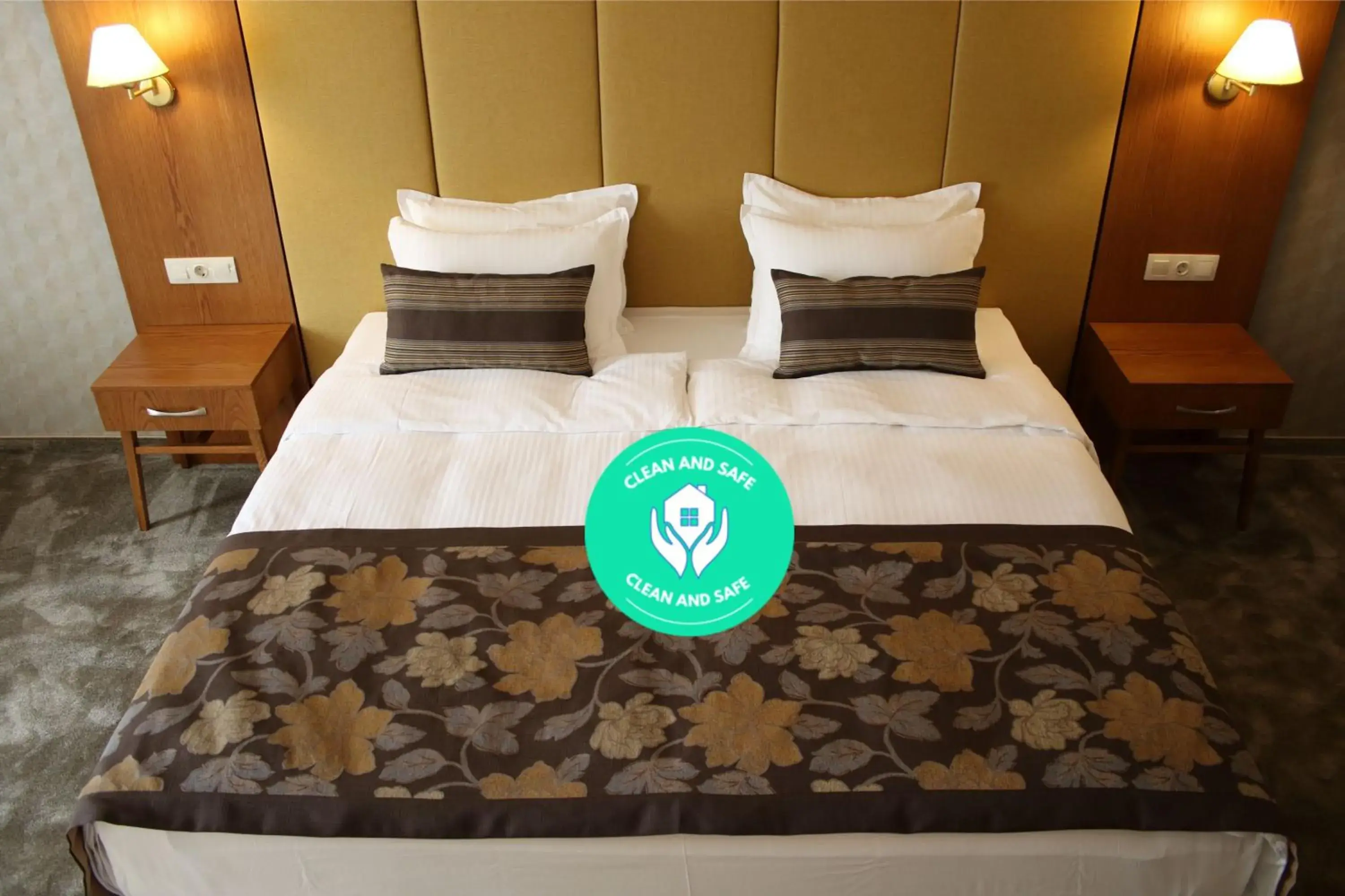 Bedroom, Bed in Hotel Golden Tulip Varna