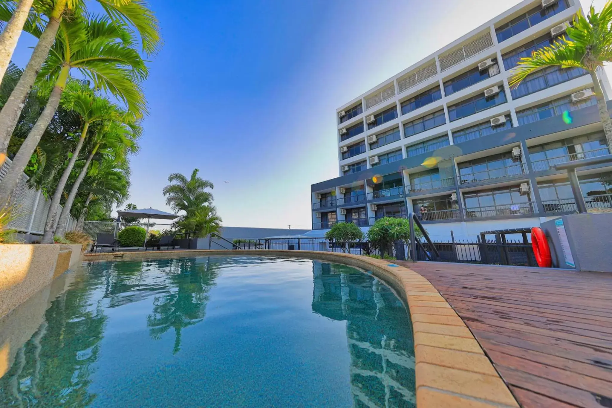 Property building, Swimming Pool in Sunshine Tower Hotel