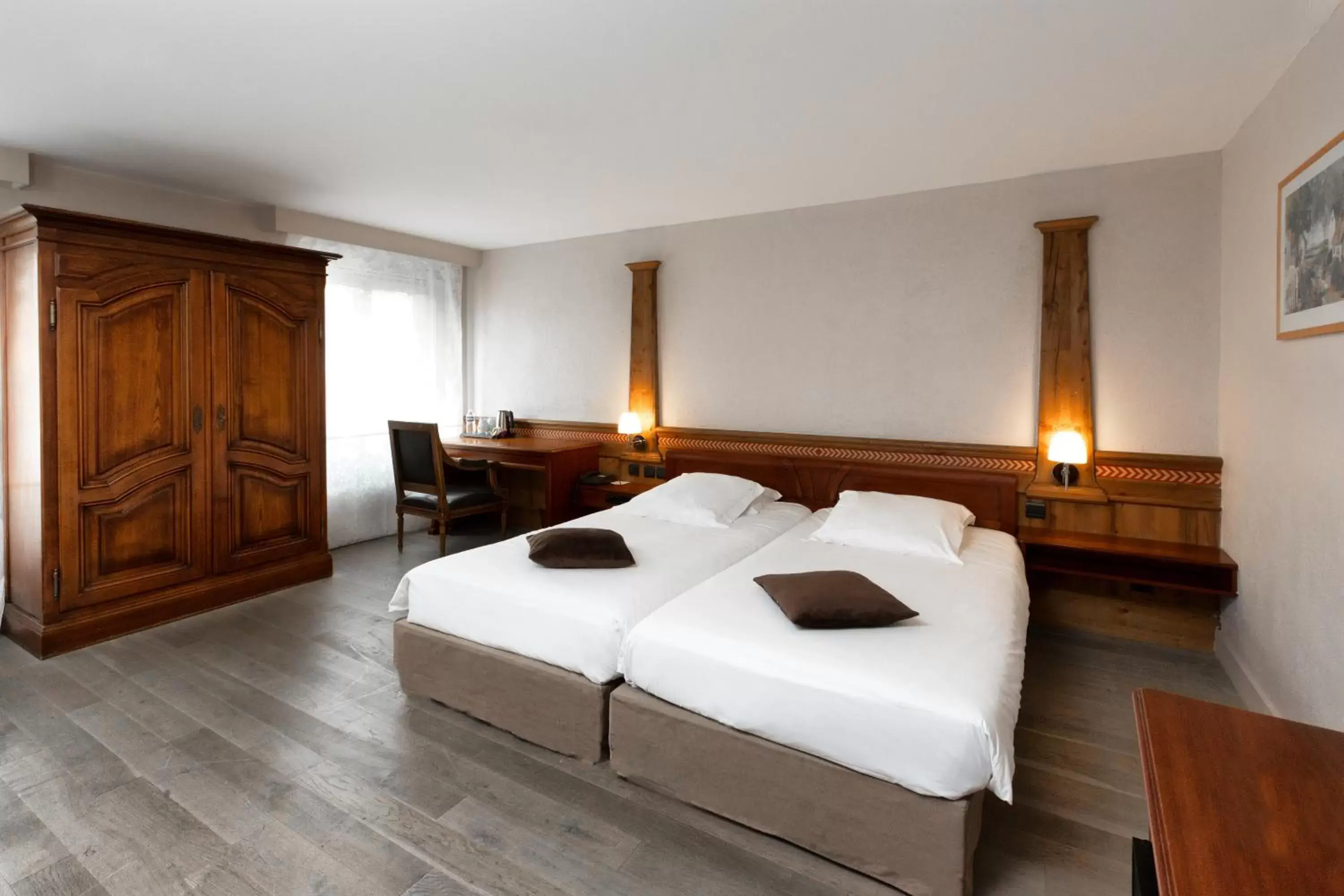 Bed in Hôtel de l'Europe by HappyCulture