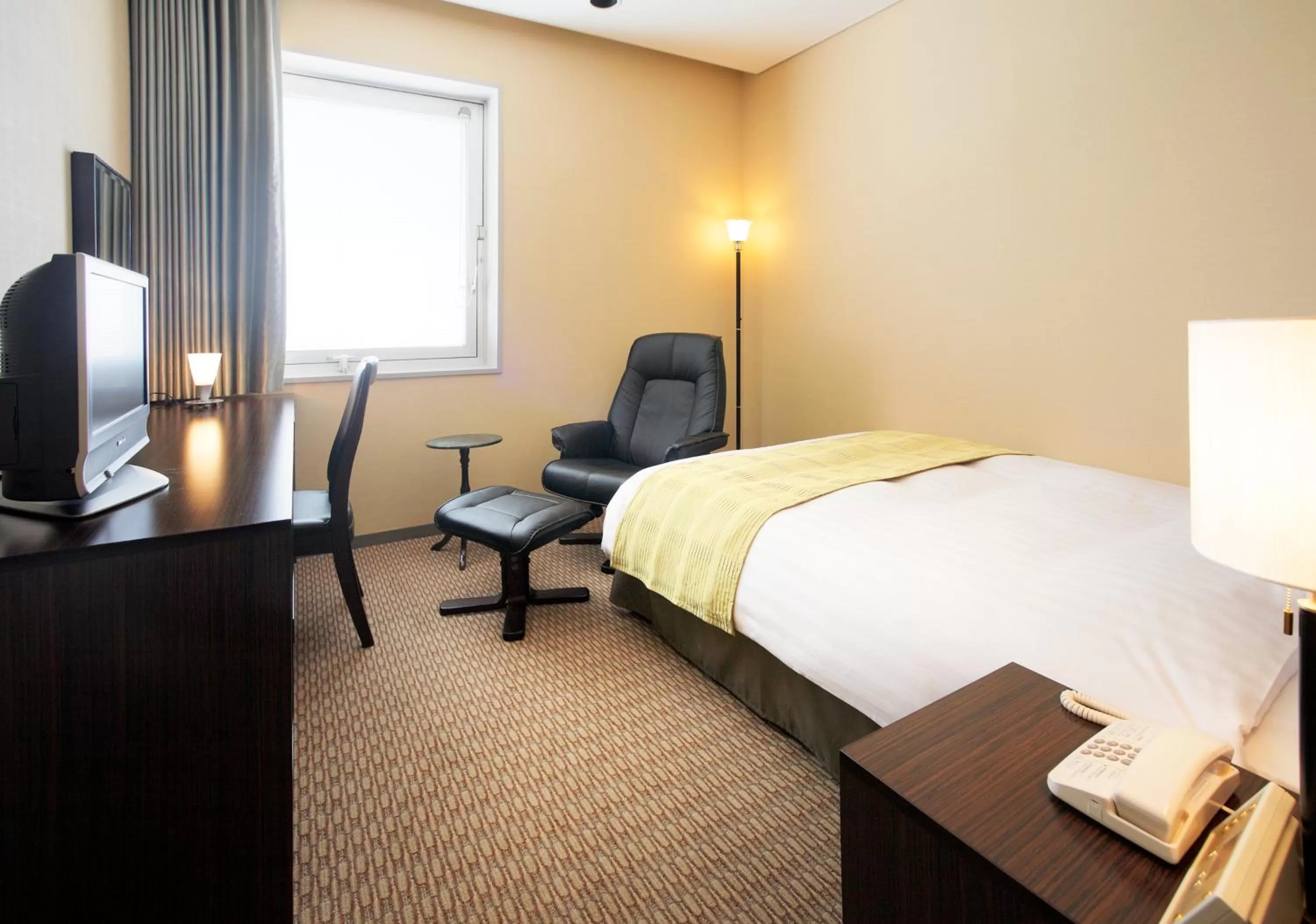 Photo of the whole room, Bed in Hotel Nikko Tsukuba