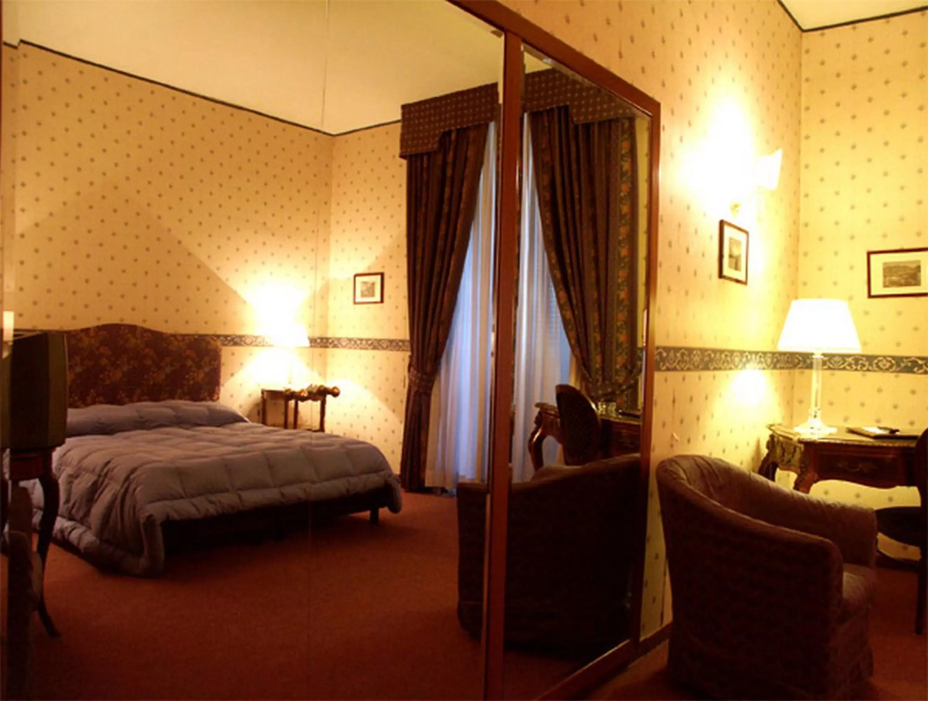 Decorative detail, Bed in Hotel Nuovo Rebecchino